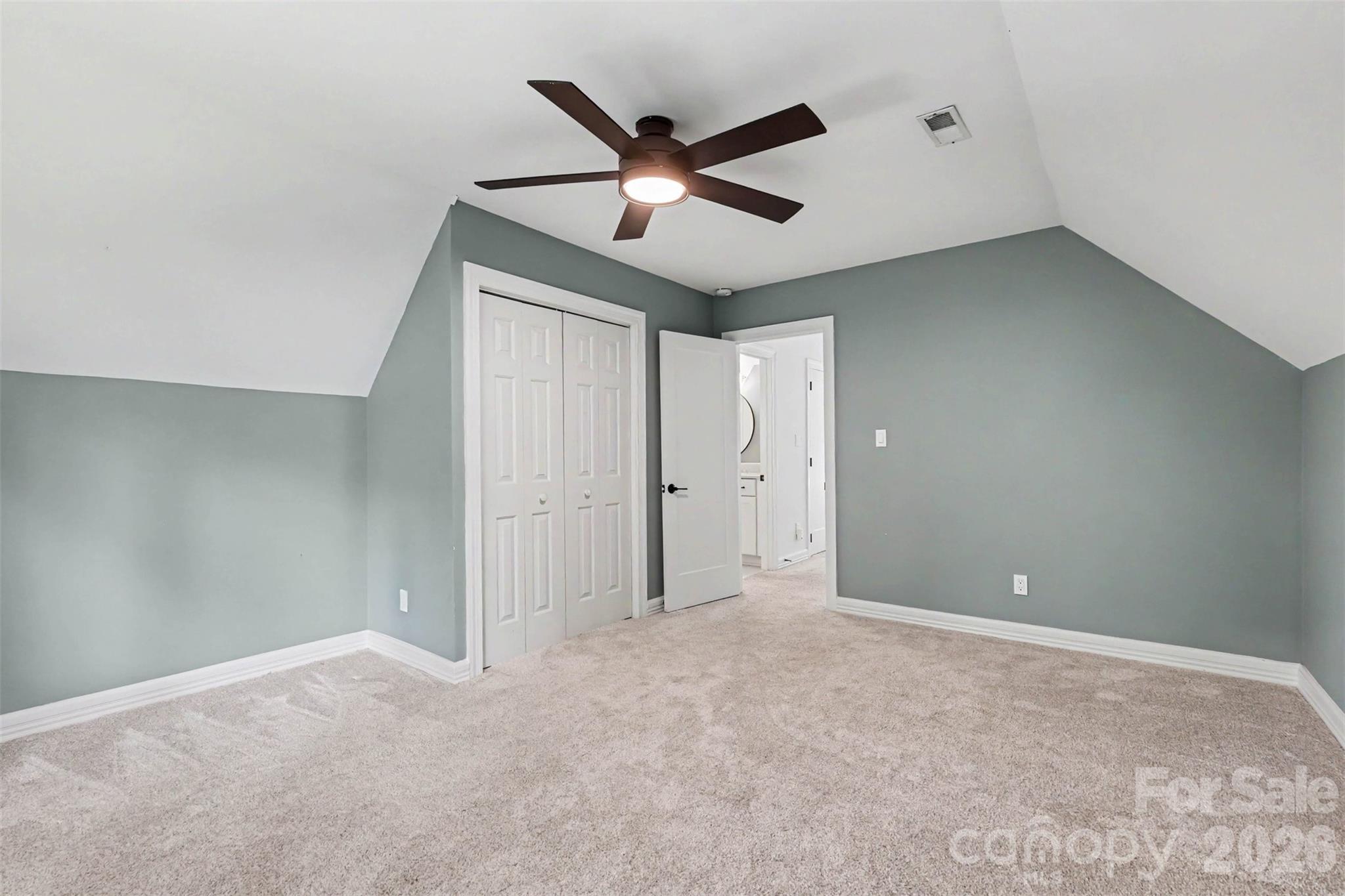 5123 Randolph Road — Charlotte