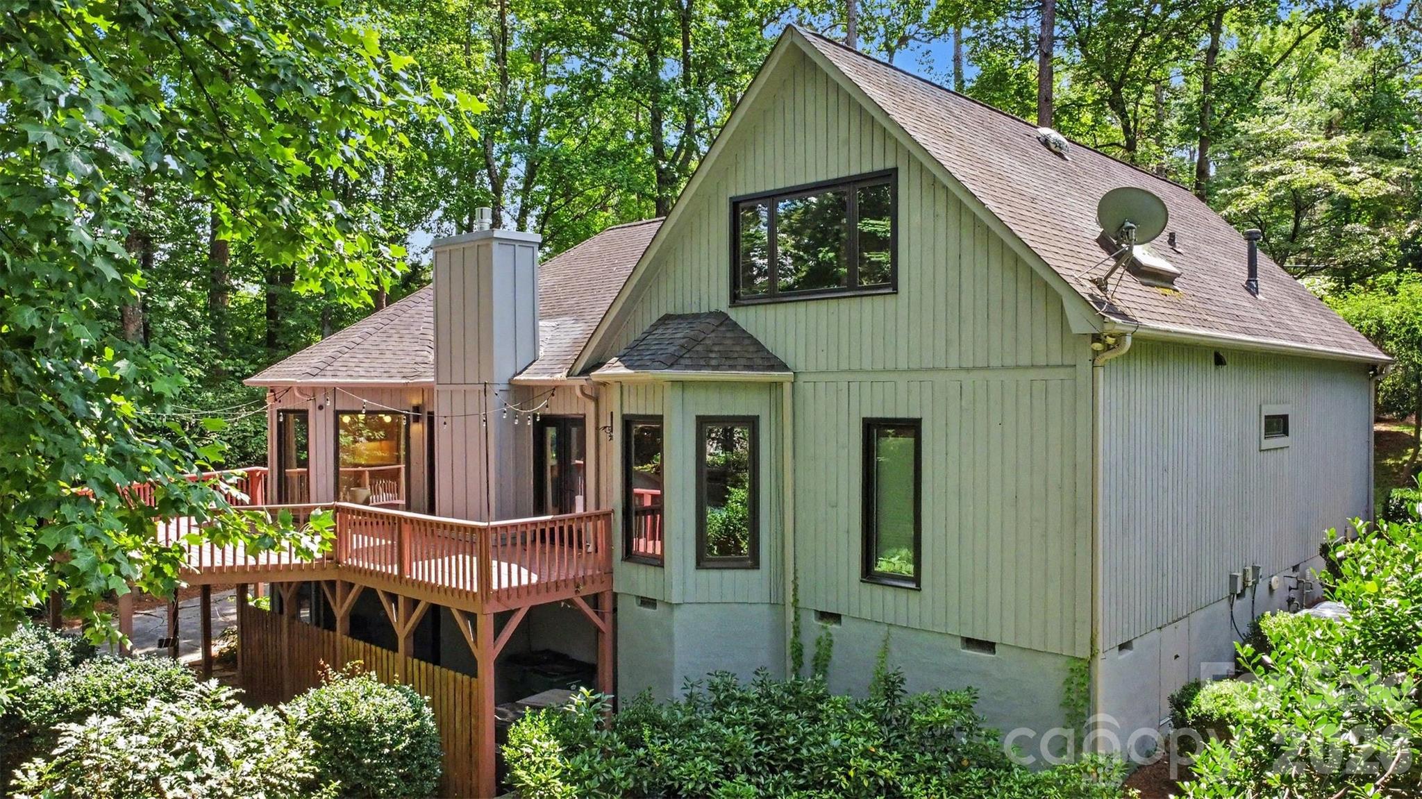 5123 Randolph Road — Charlotte