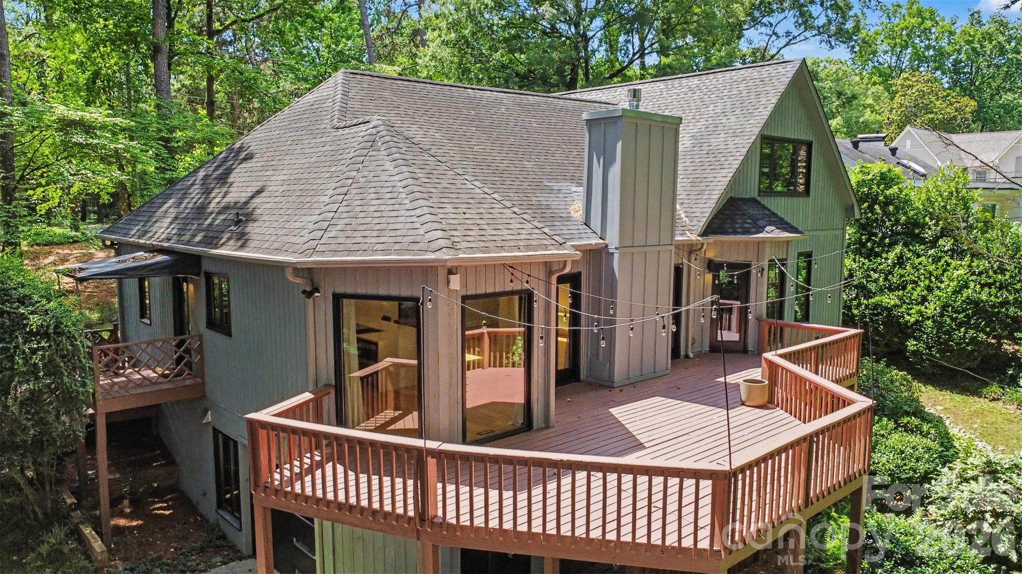 5123 Randolph Road — Charlotte