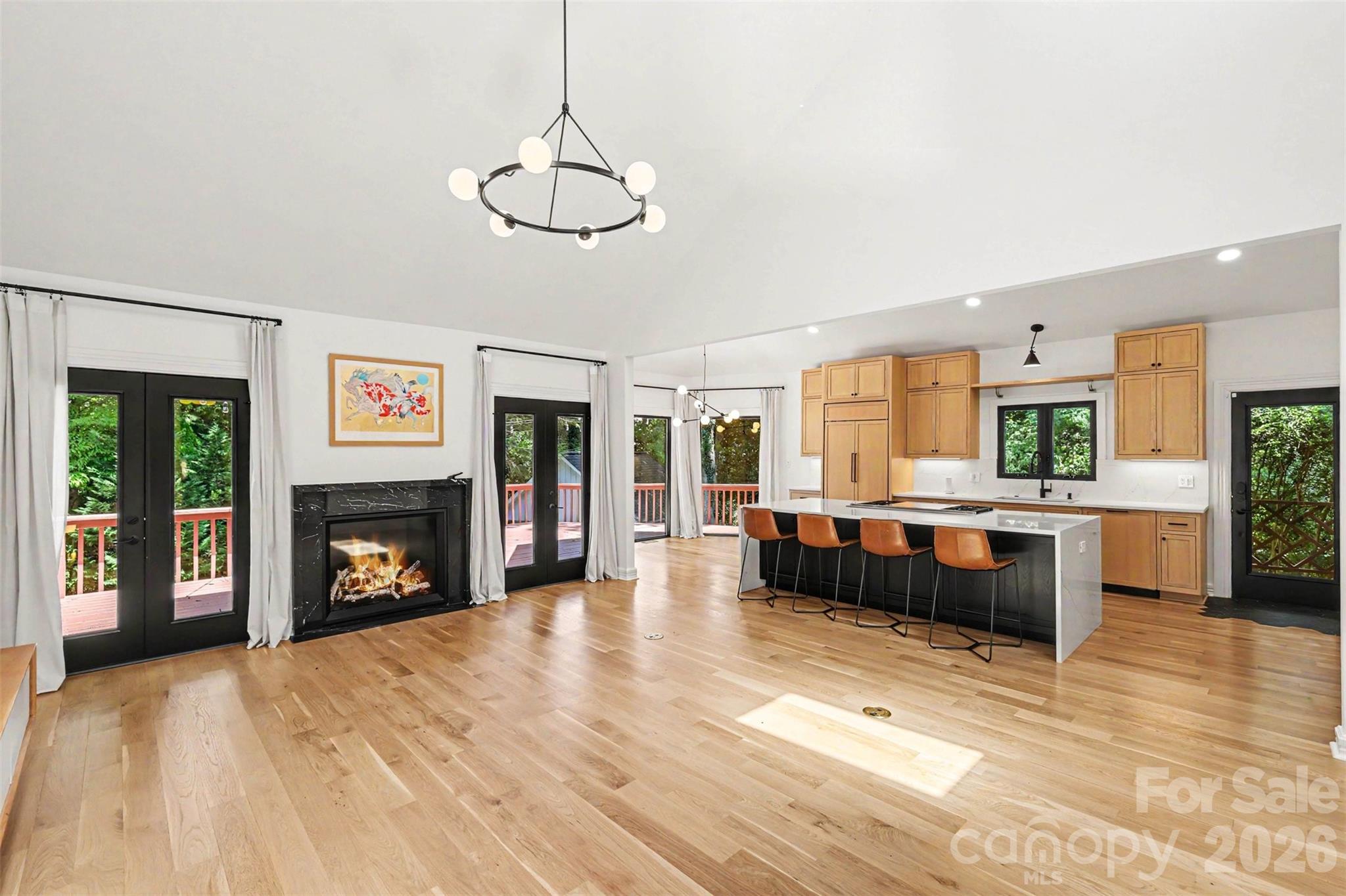 5123 Randolph Road — Charlotte