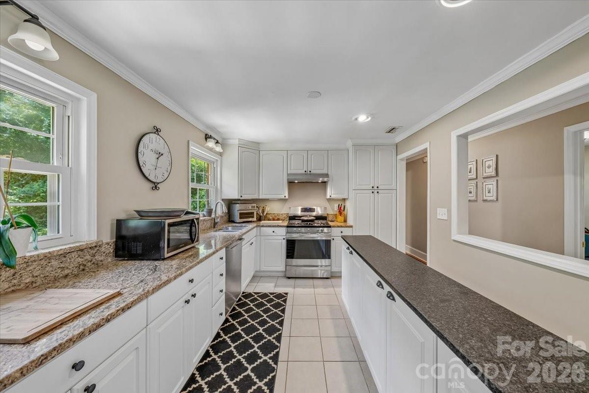 1135 Blueberry Lane — Charlotte