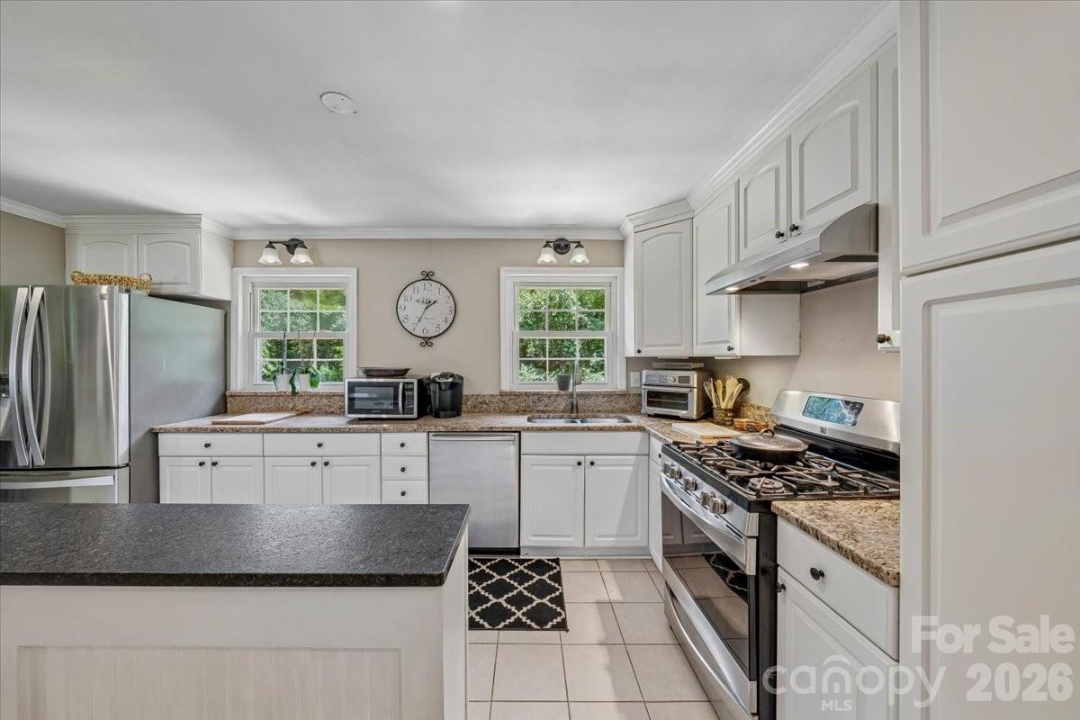 1135 Blueberry Lane — Charlotte