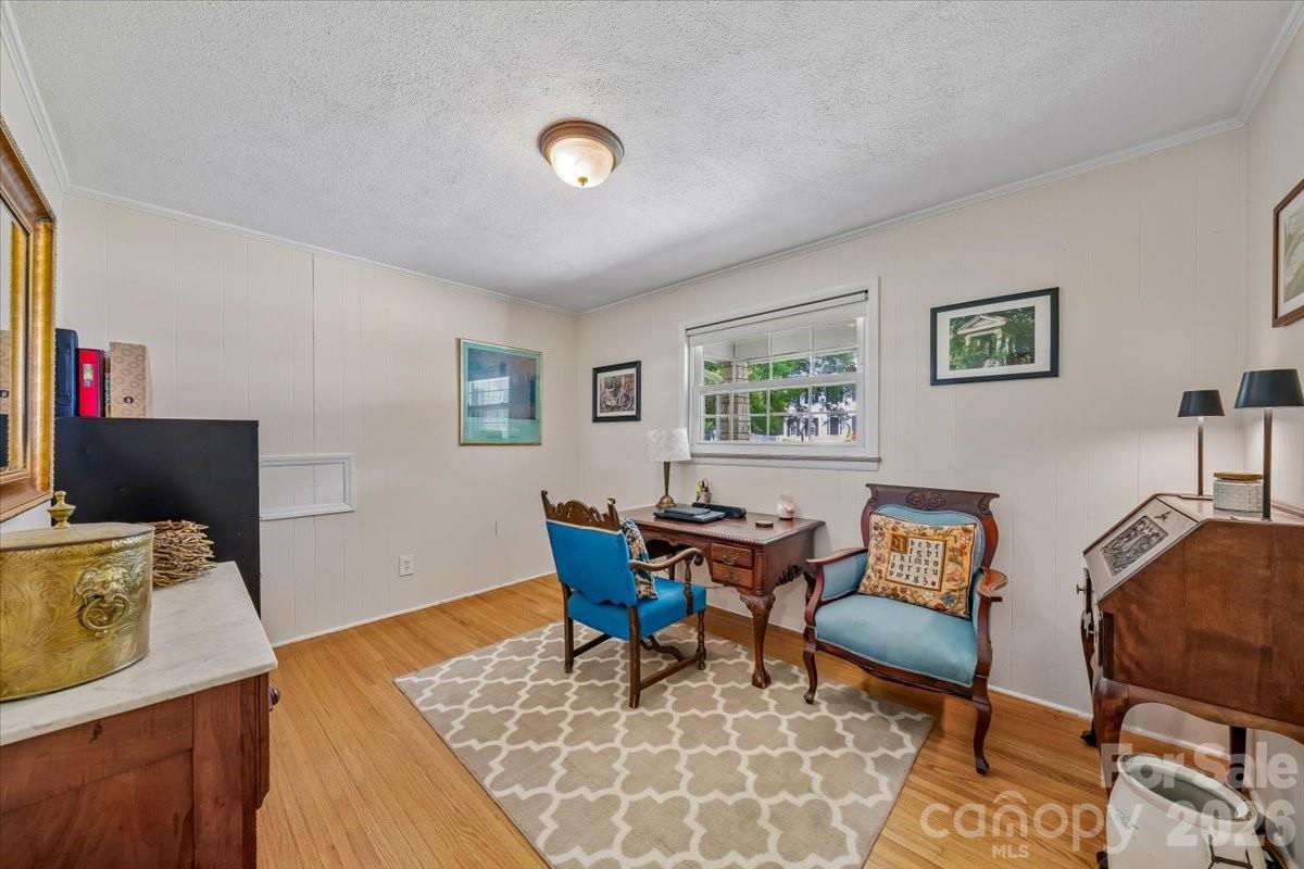 1135 Blueberry Lane — Charlotte