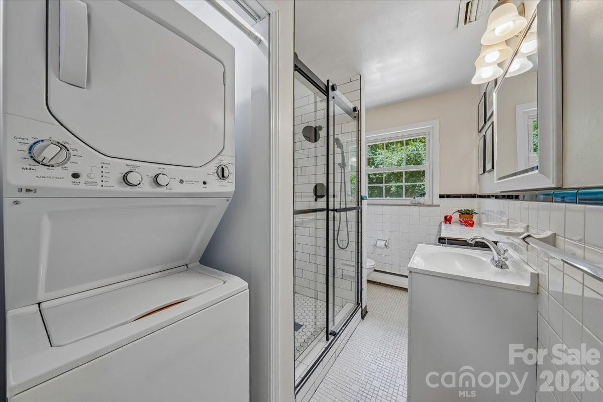 1135 Blueberry Lane — Charlotte