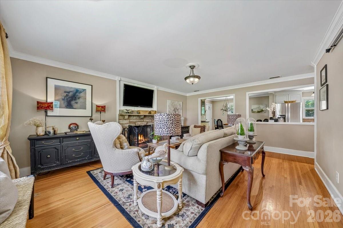 1135 Blueberry Lane — Charlotte