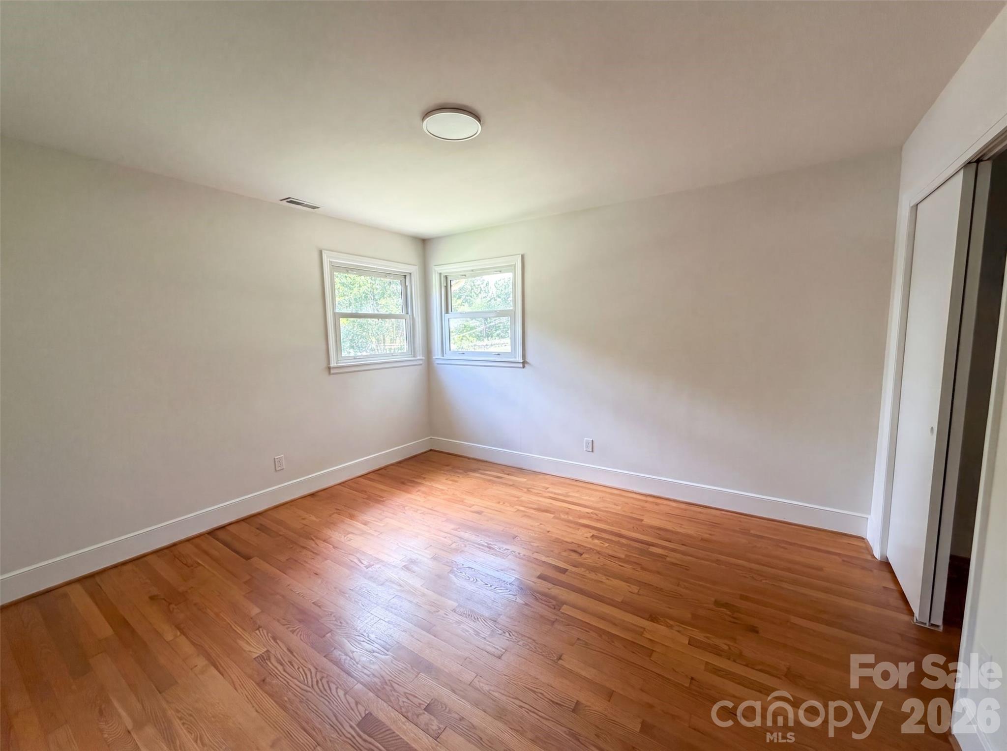 1911 Amberhill Lane — Charlotte