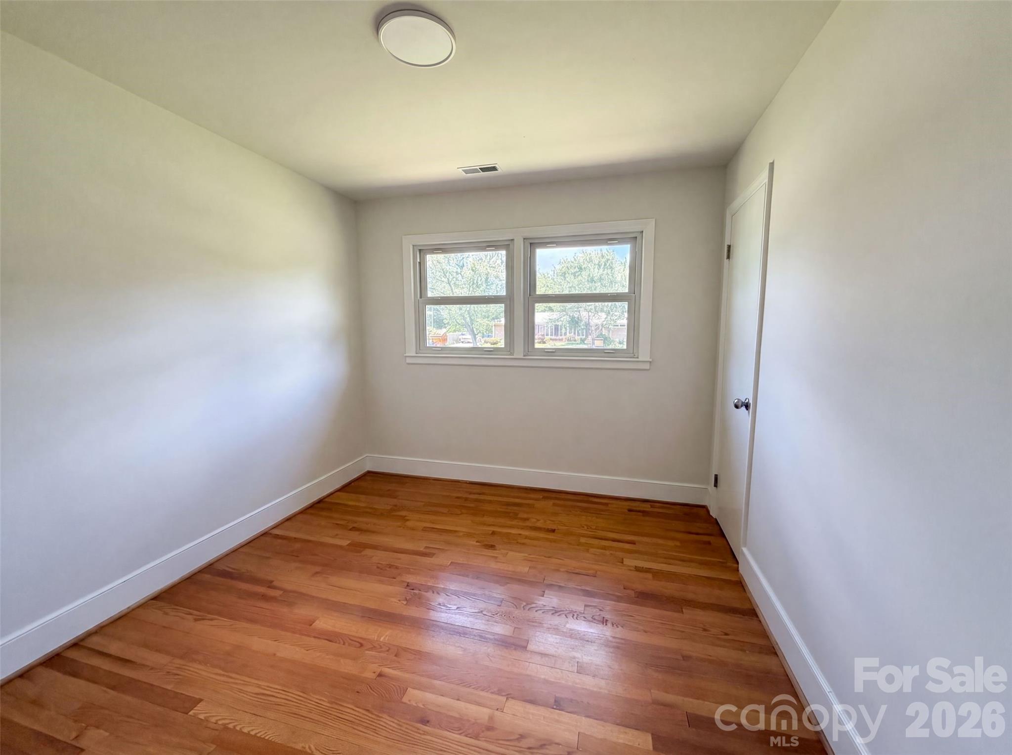 1911 Amberhill Lane — Charlotte
