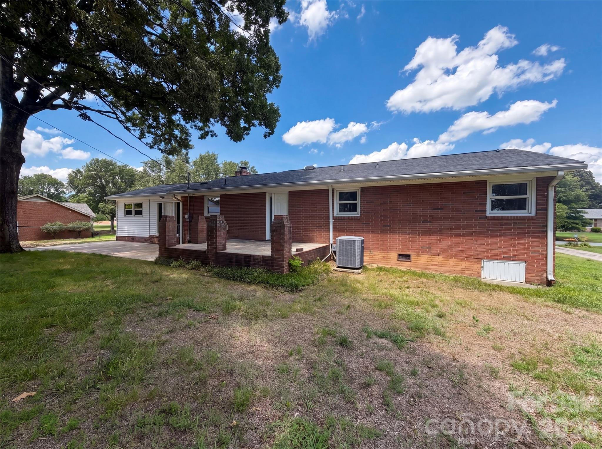 1911 Amberhill Lane — Charlotte