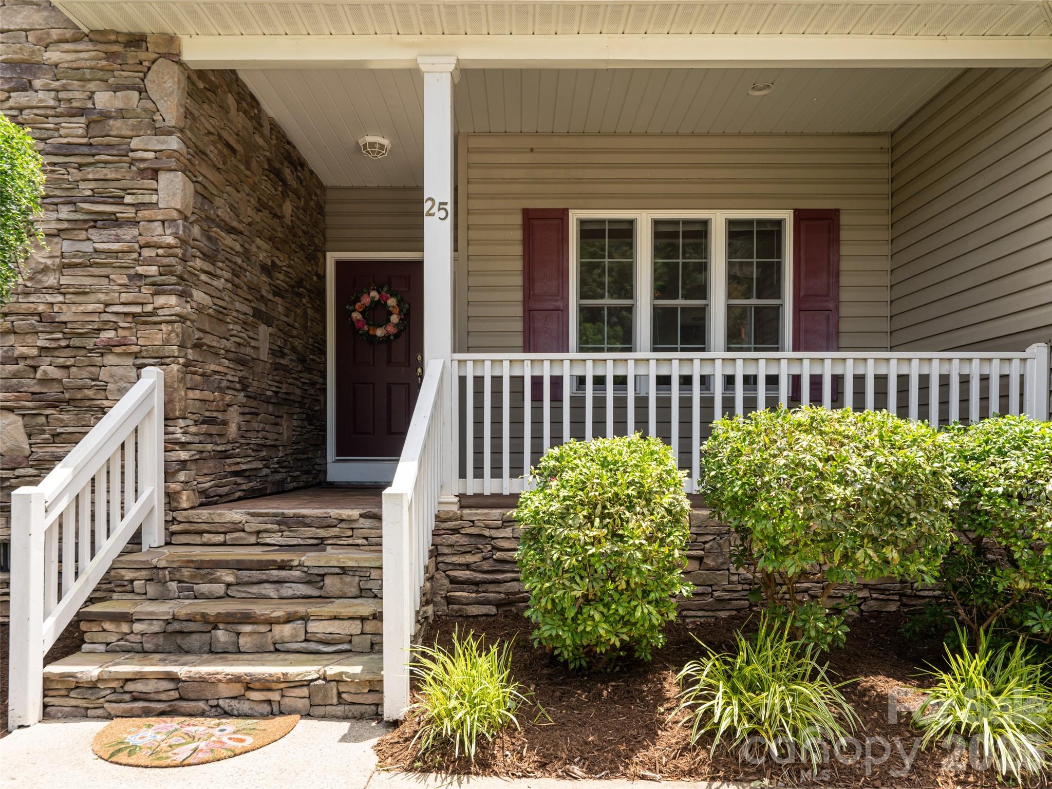 25 Driftstone Circle — Arden