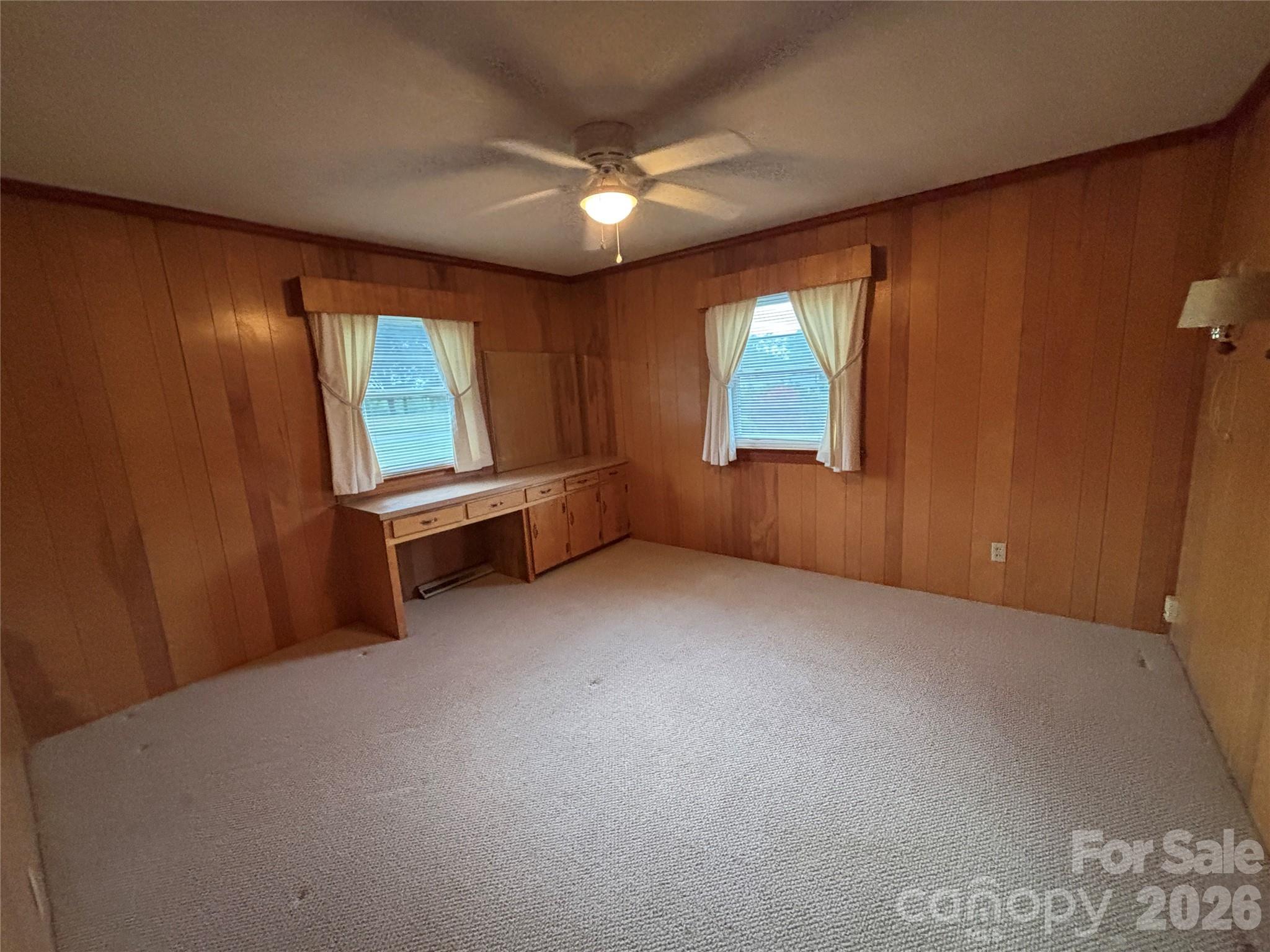 390 Airport Road — Taylorsville