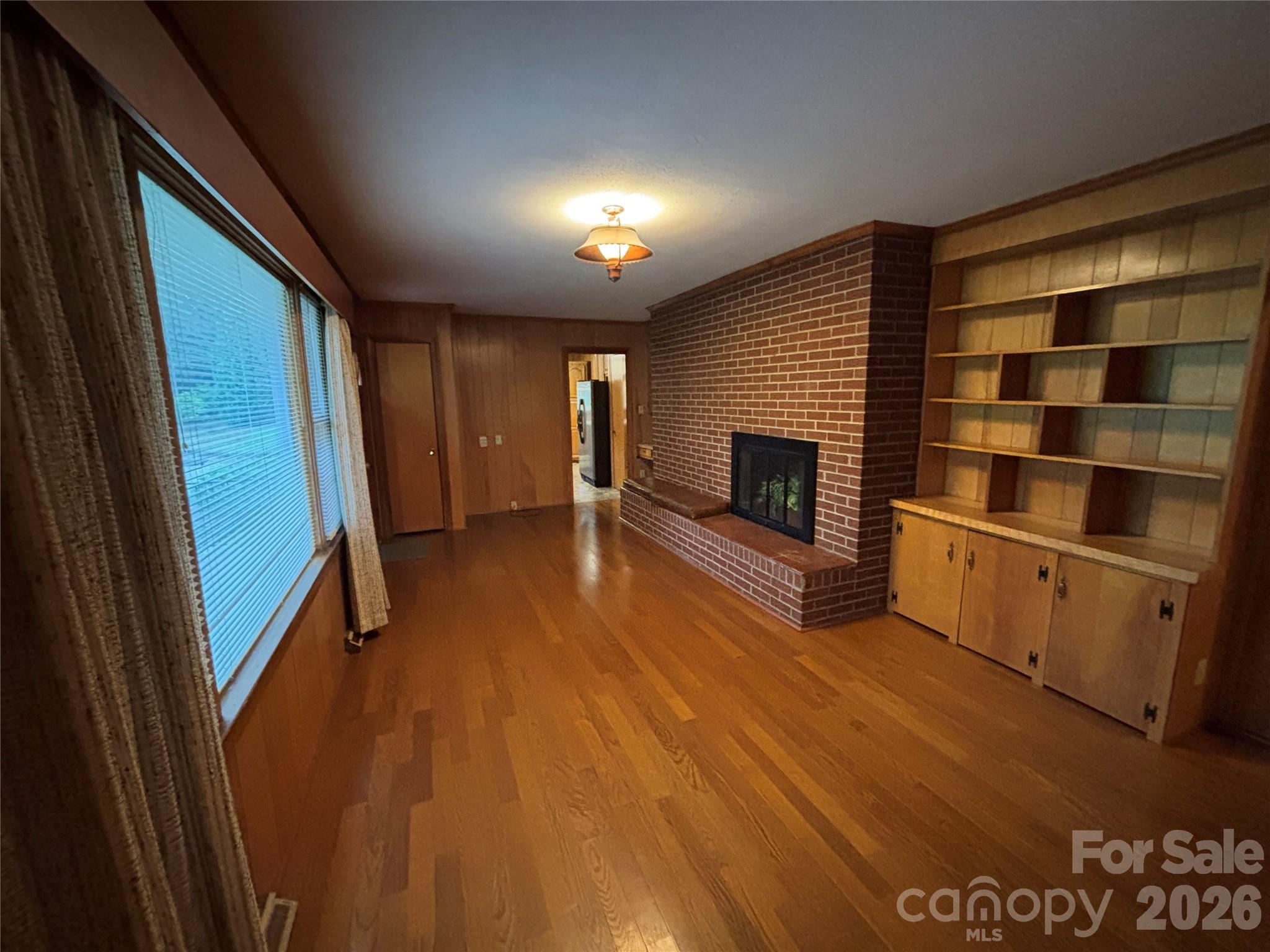 390 Airport Road — Taylorsville