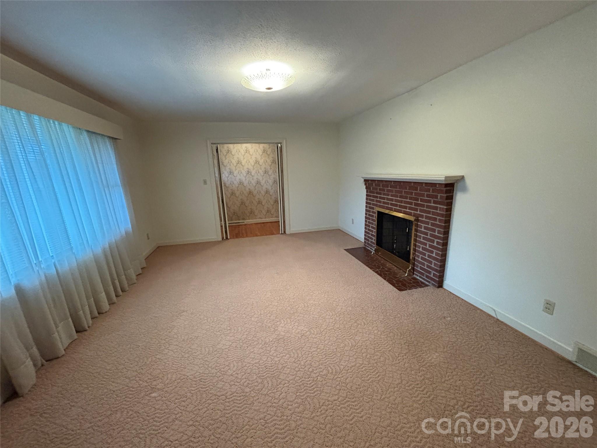 390 Airport Road — Taylorsville