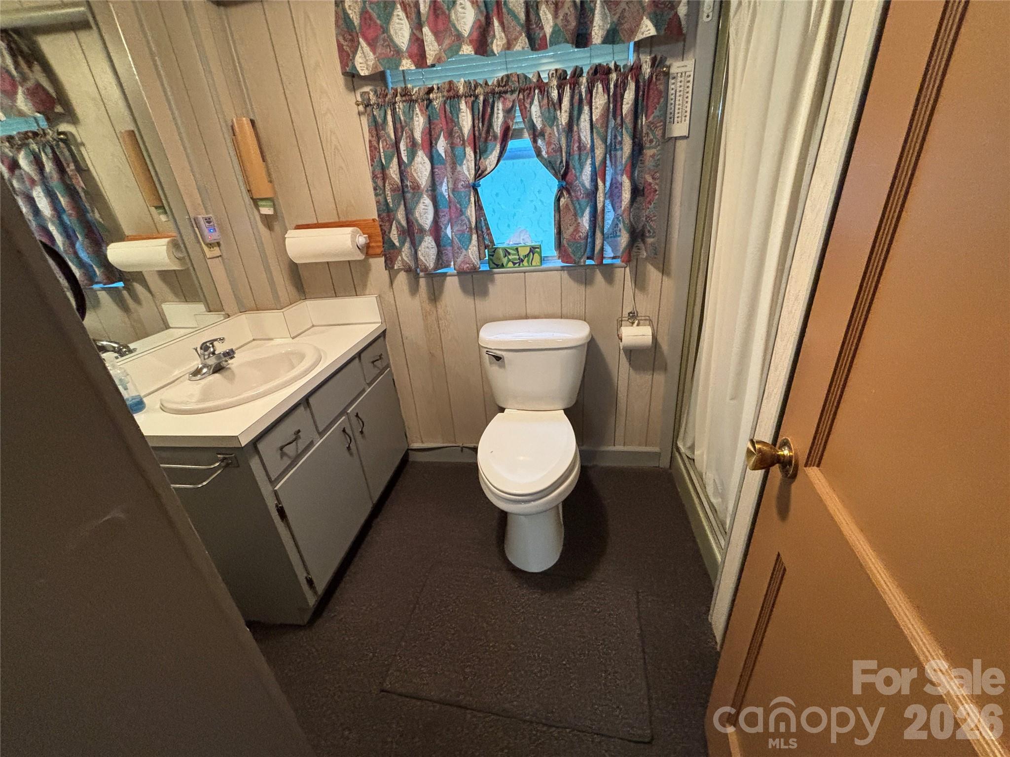 390 Airport Road — Taylorsville