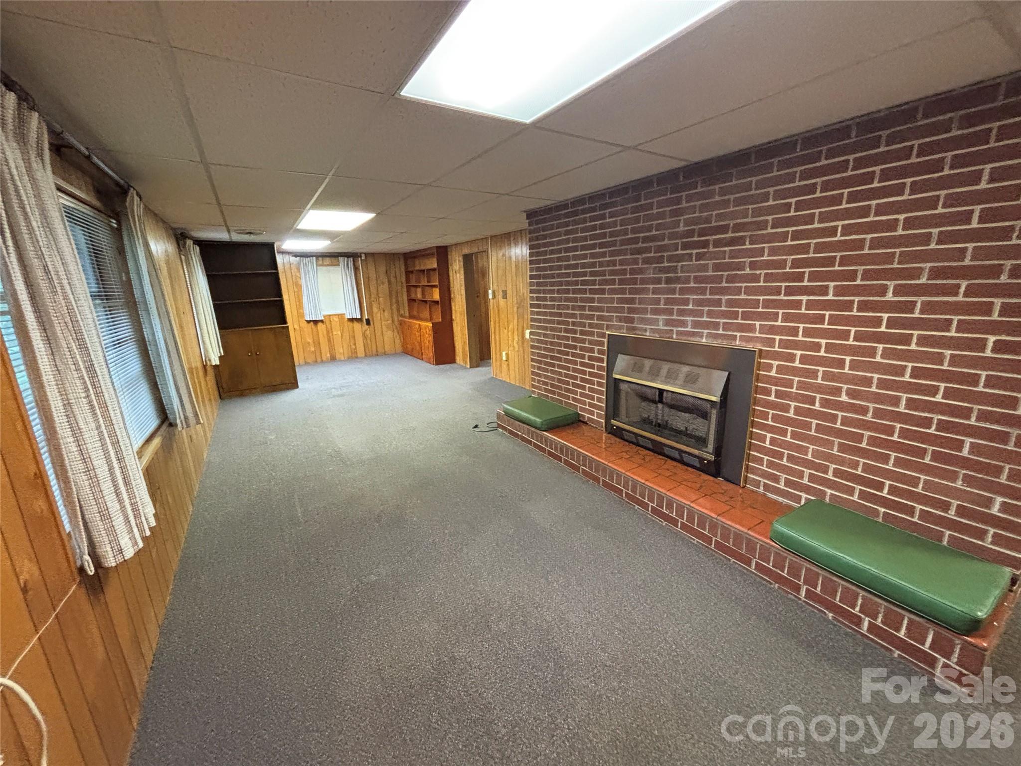 390 Airport Road — Taylorsville