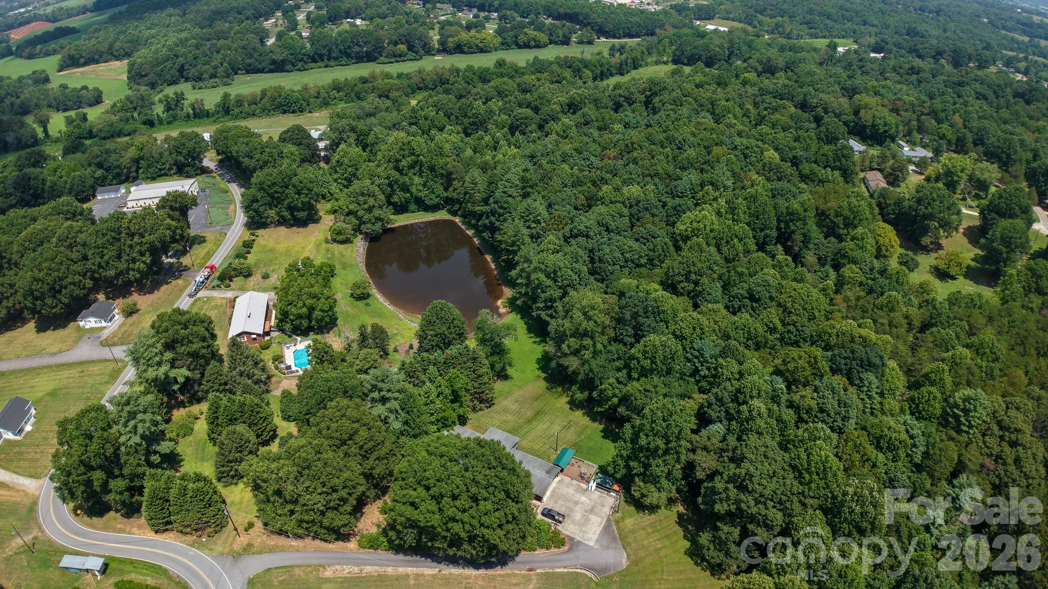 390 Airport Road — Taylorsville