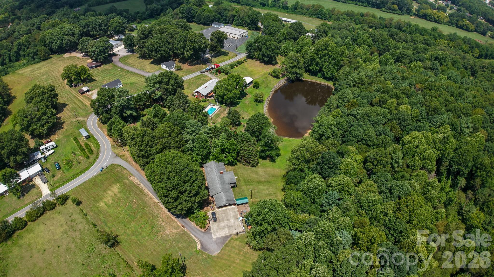 390 Airport Road — Taylorsville