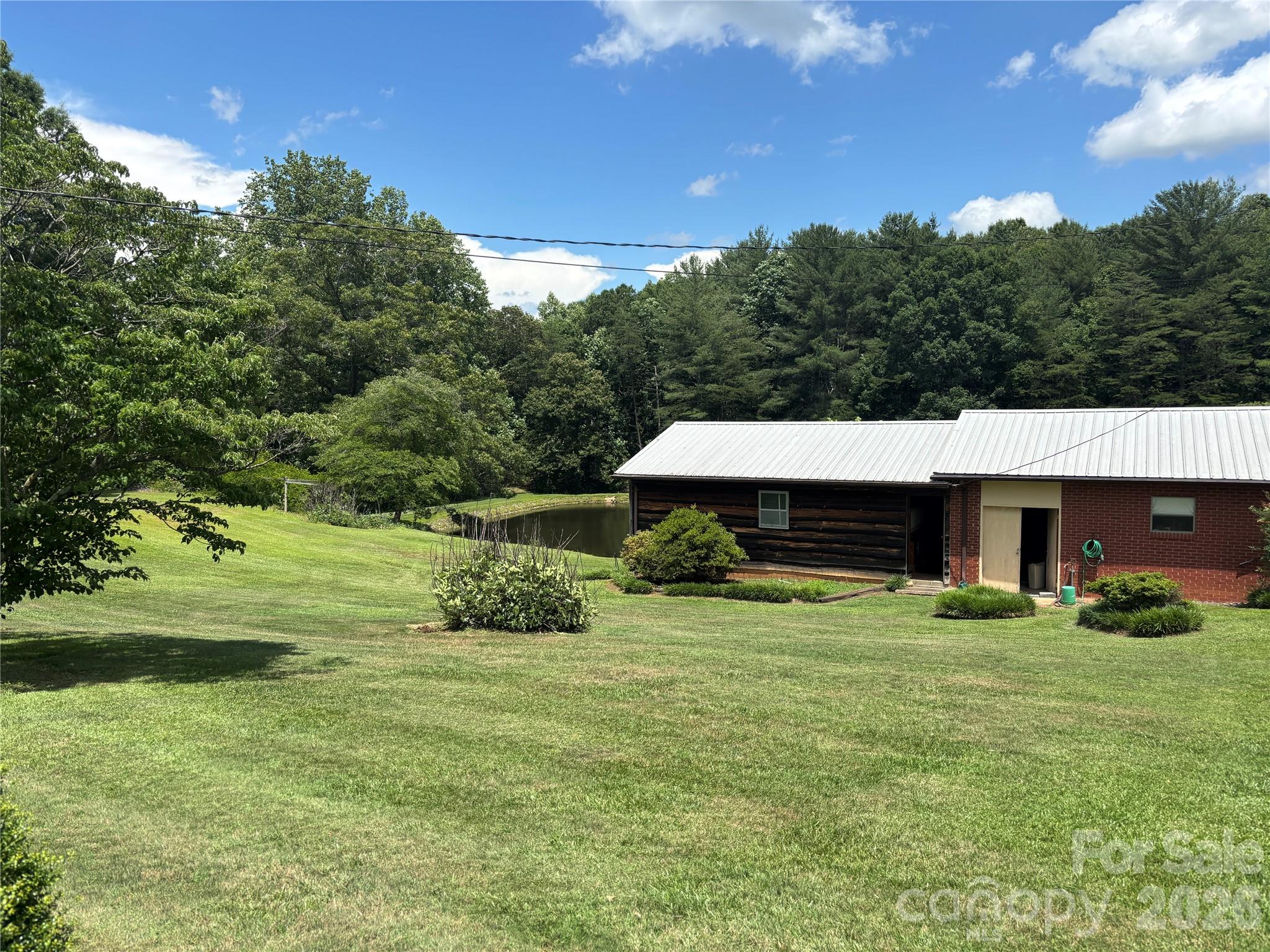 390 Airport Road — Taylorsville