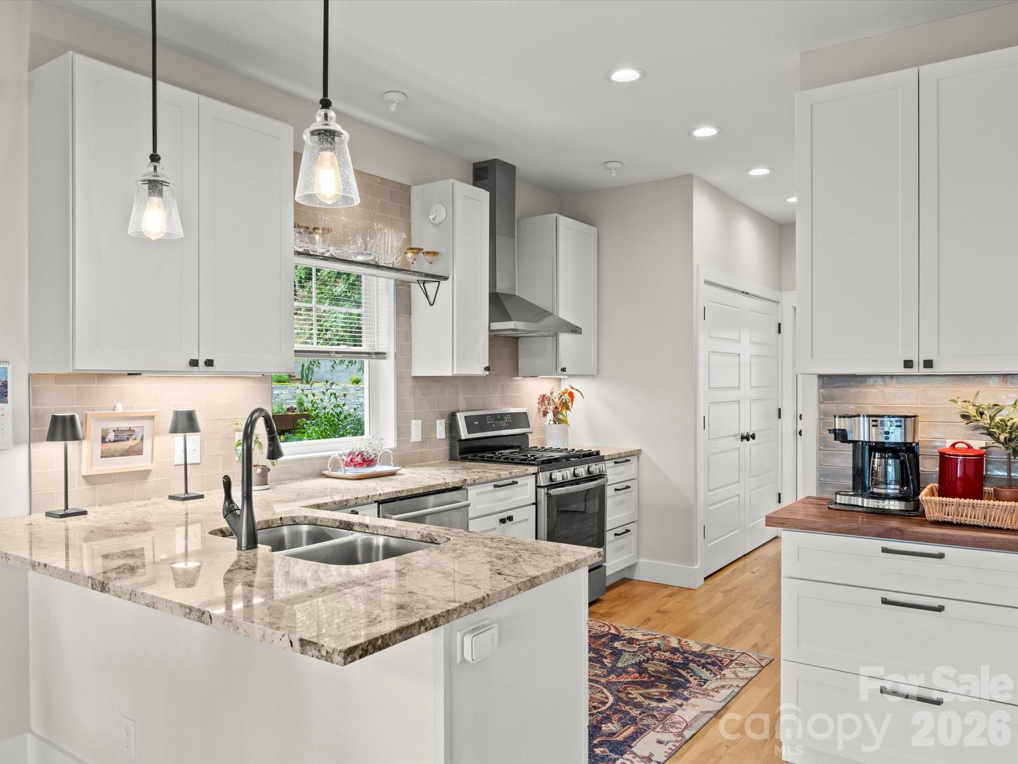 18 Thurland Avenue — Asheville