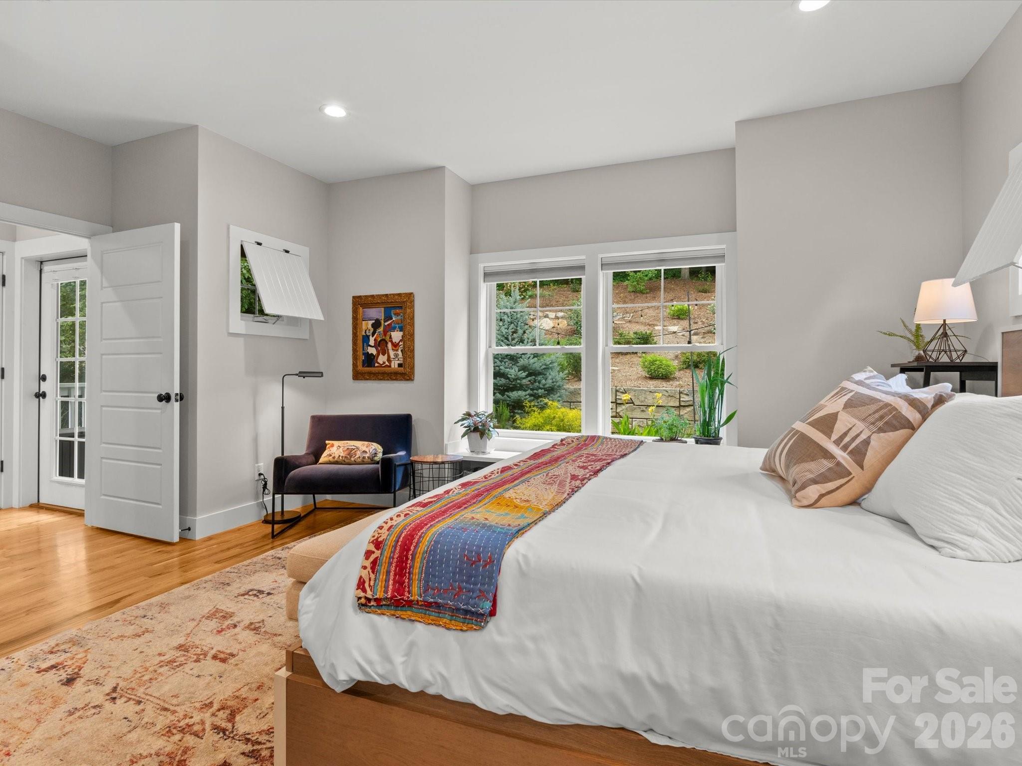 18 Thurland Avenue — Asheville