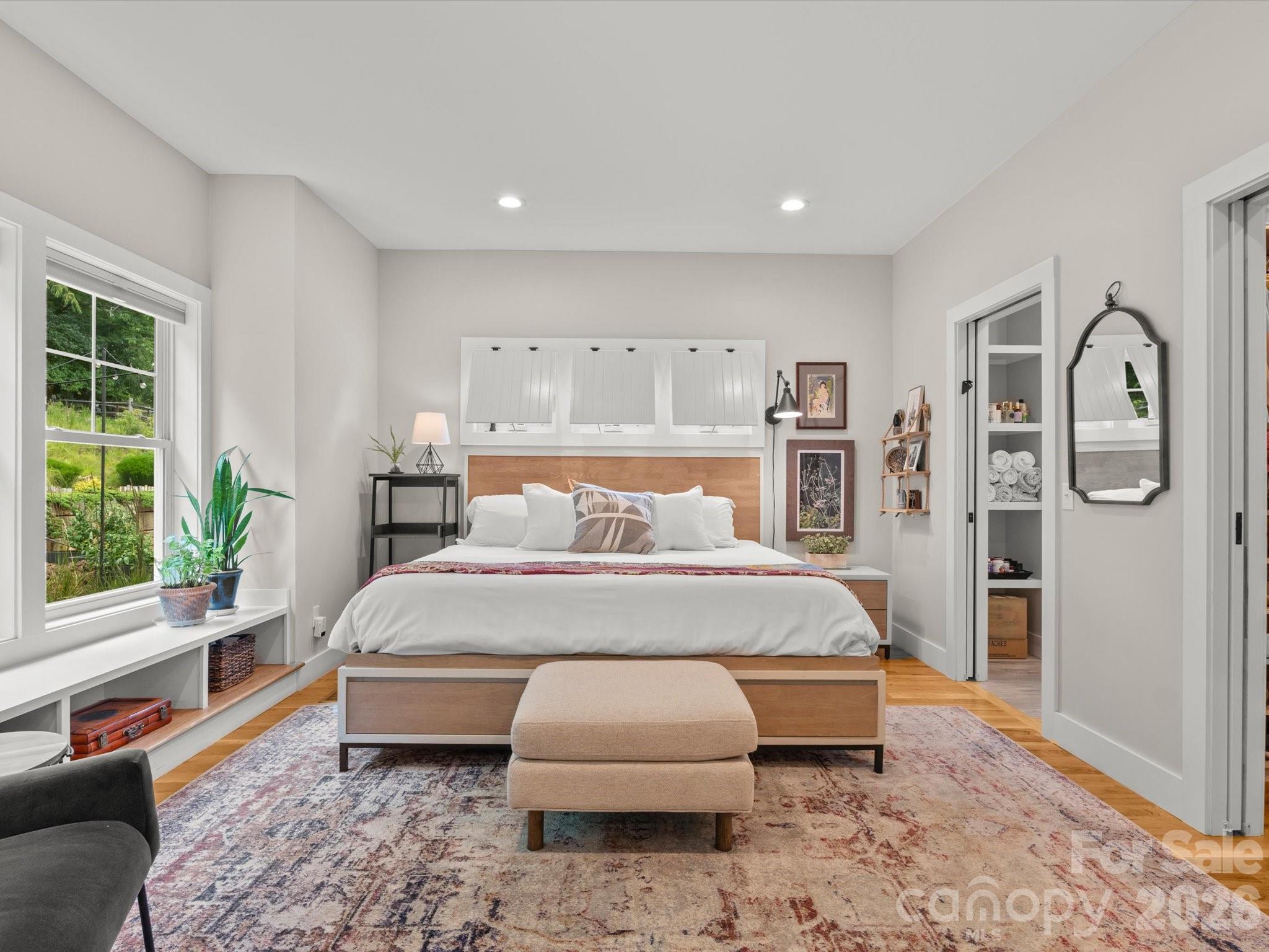 18 Thurland Avenue — Asheville