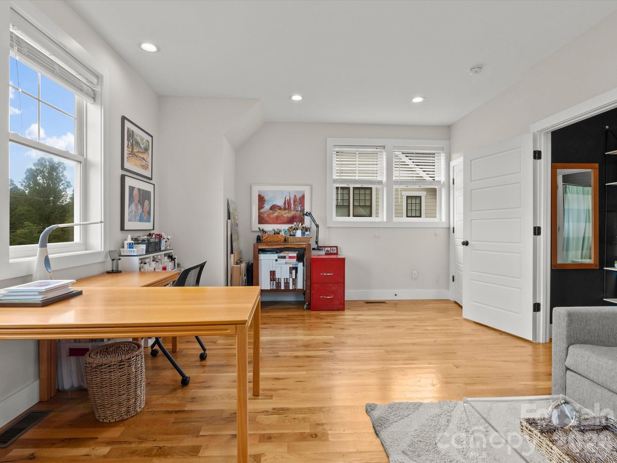 18 Thurland Avenue — Asheville