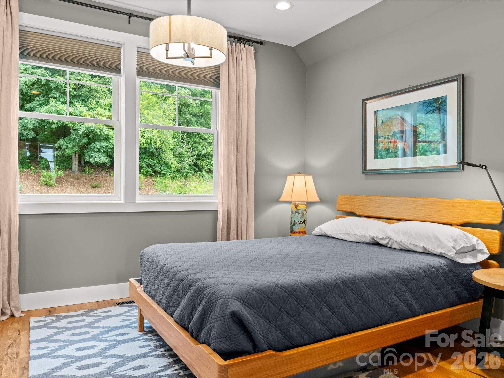 18 Thurland Avenue — Asheville