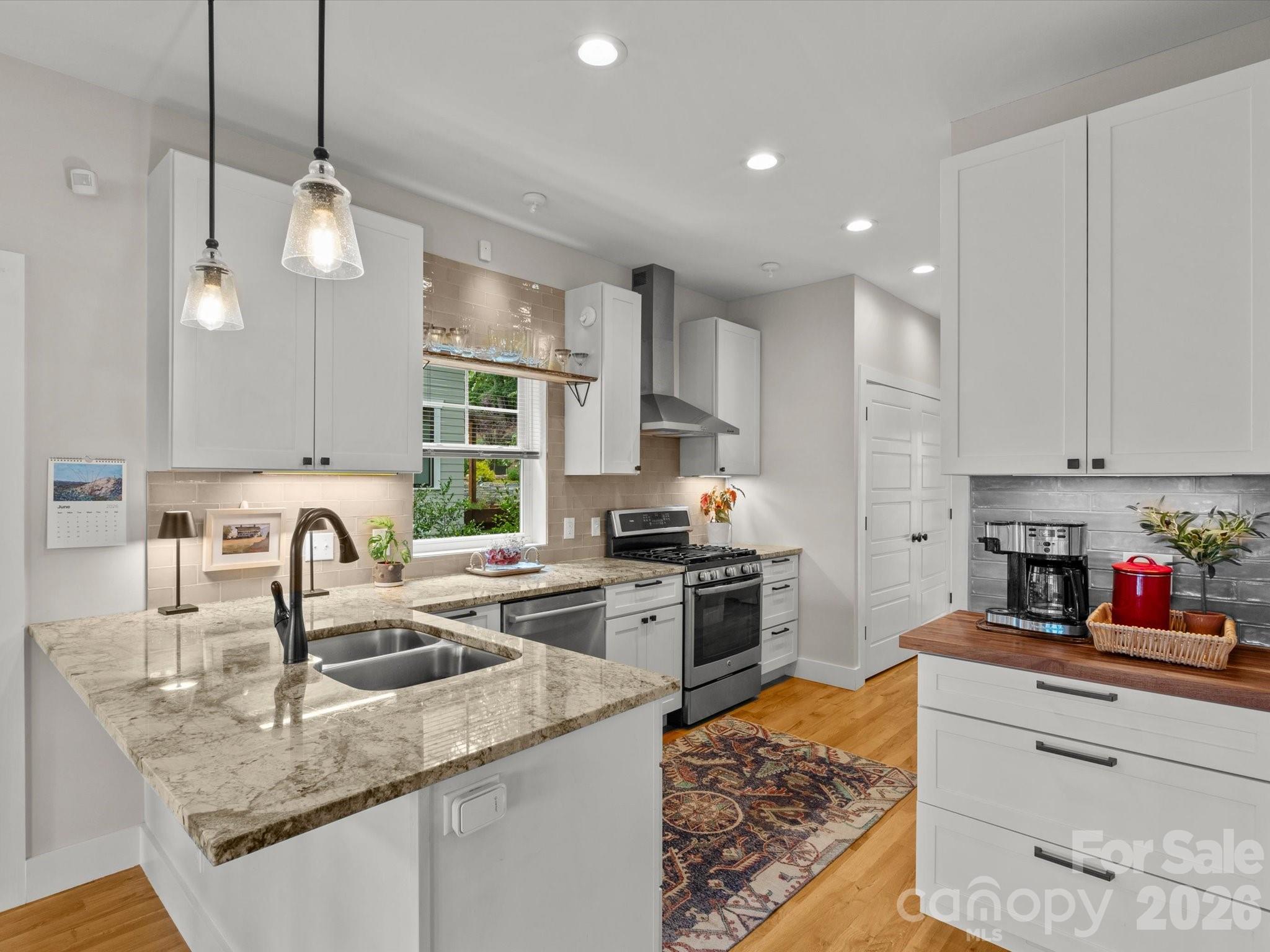 18 Thurland Avenue — Asheville
