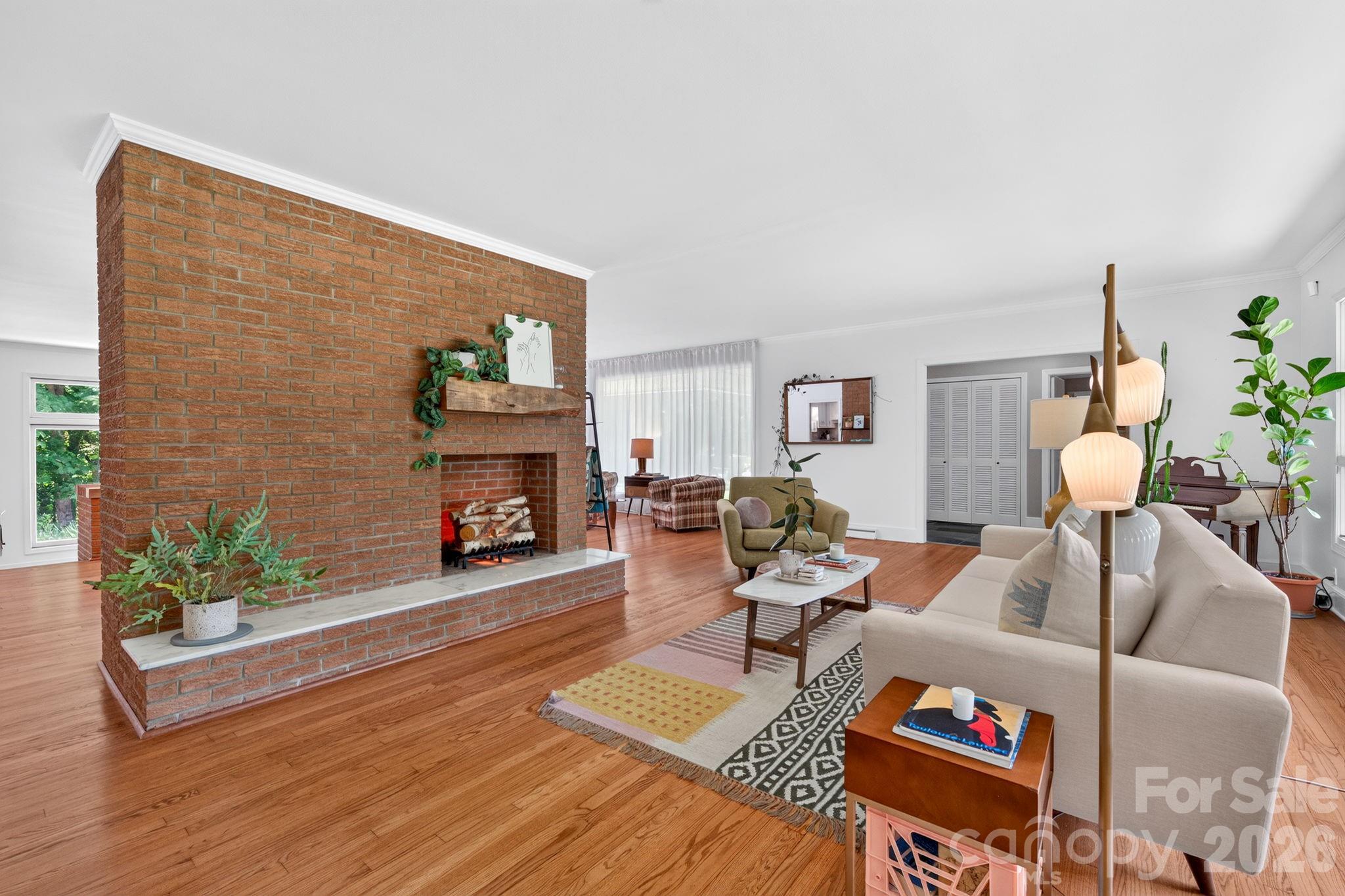 112 Crestwood Circle — Chester