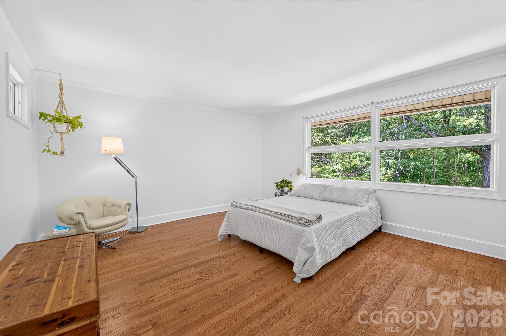 112 Crestwood Circle — Chester