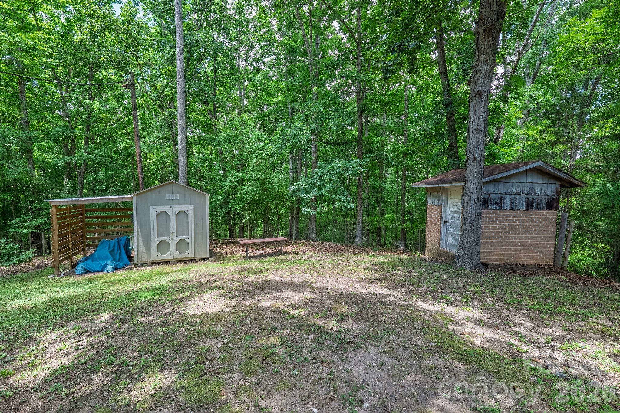 112 Crestwood Circle — Chester