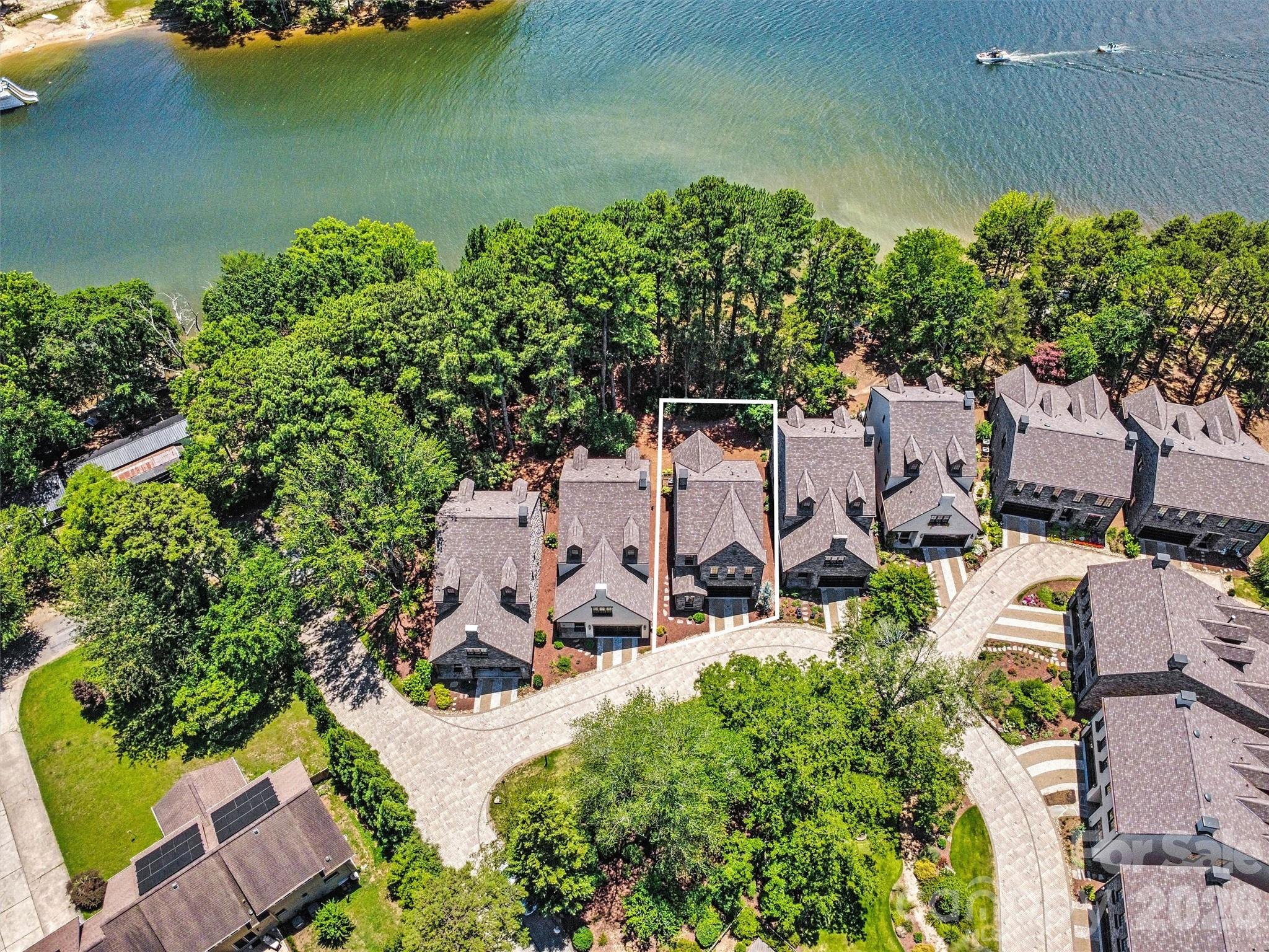 318 Ambleside Village Lane — Davidson