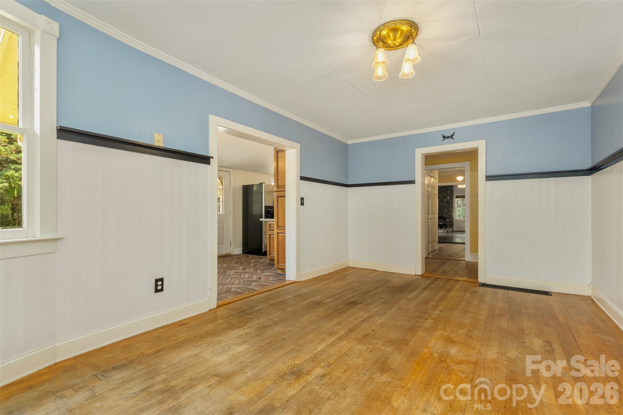 100 Cannon Drive — Hendersonville