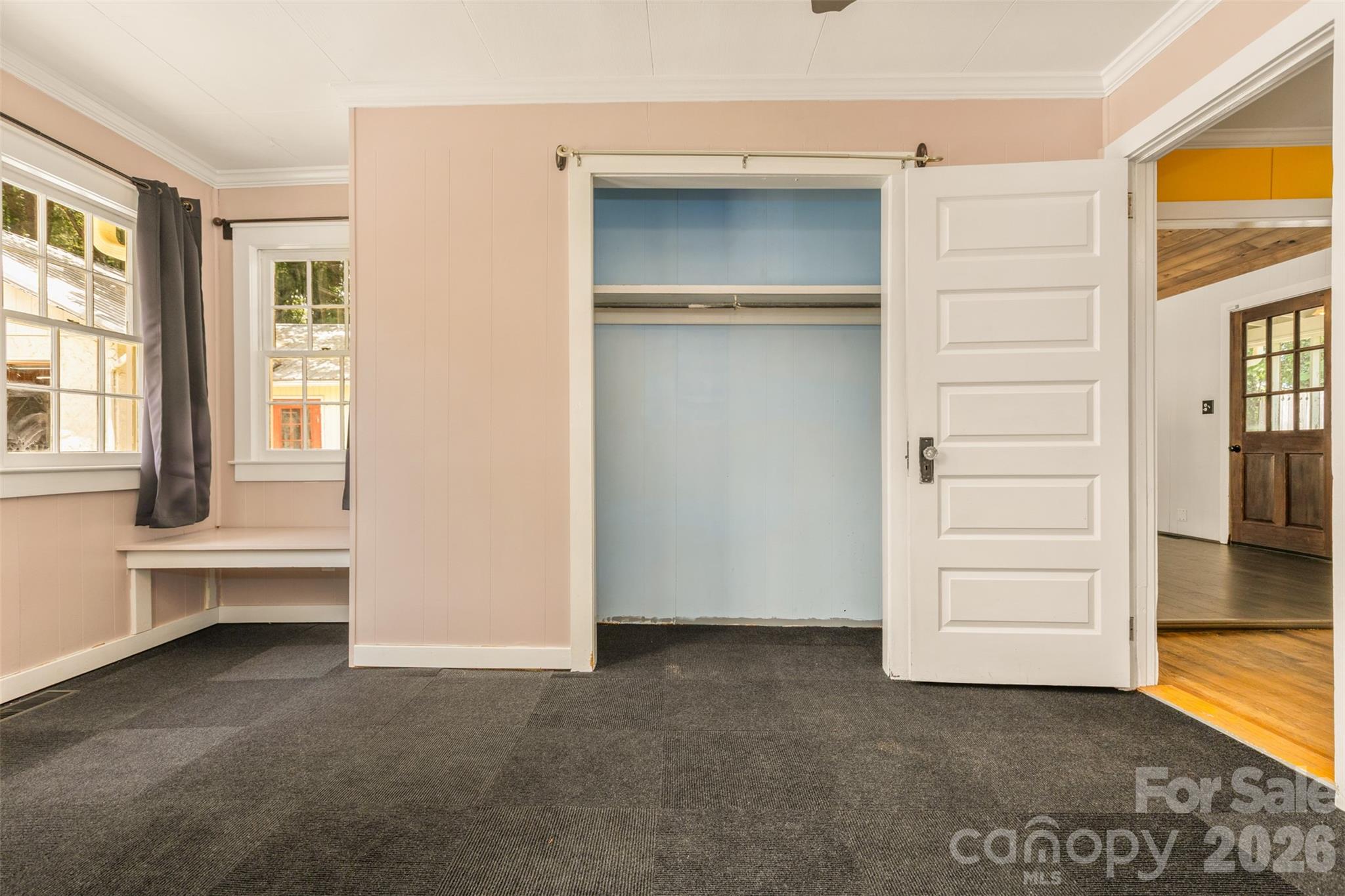 100 Cannon Drive — Hendersonville