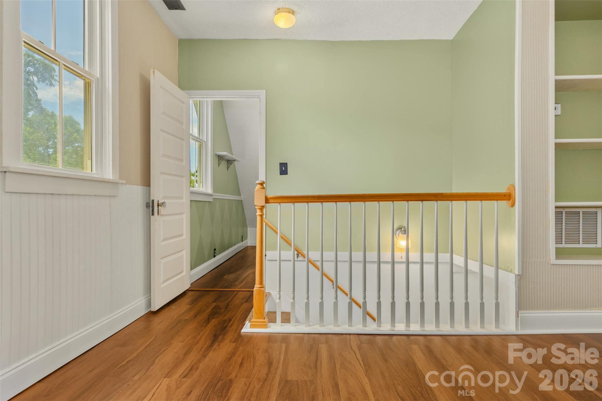 100 Cannon Drive — Hendersonville