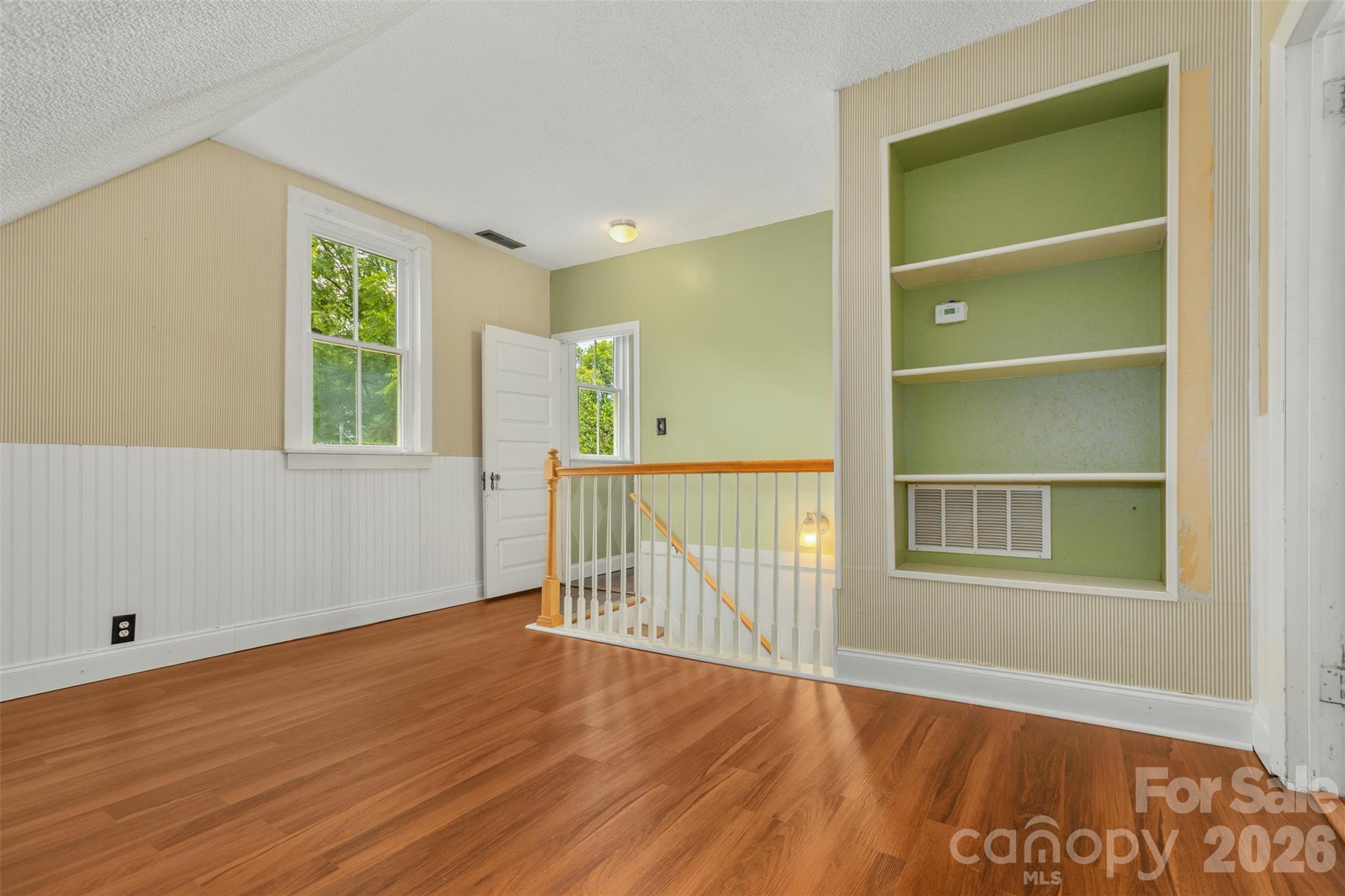 100 Cannon Drive — Hendersonville