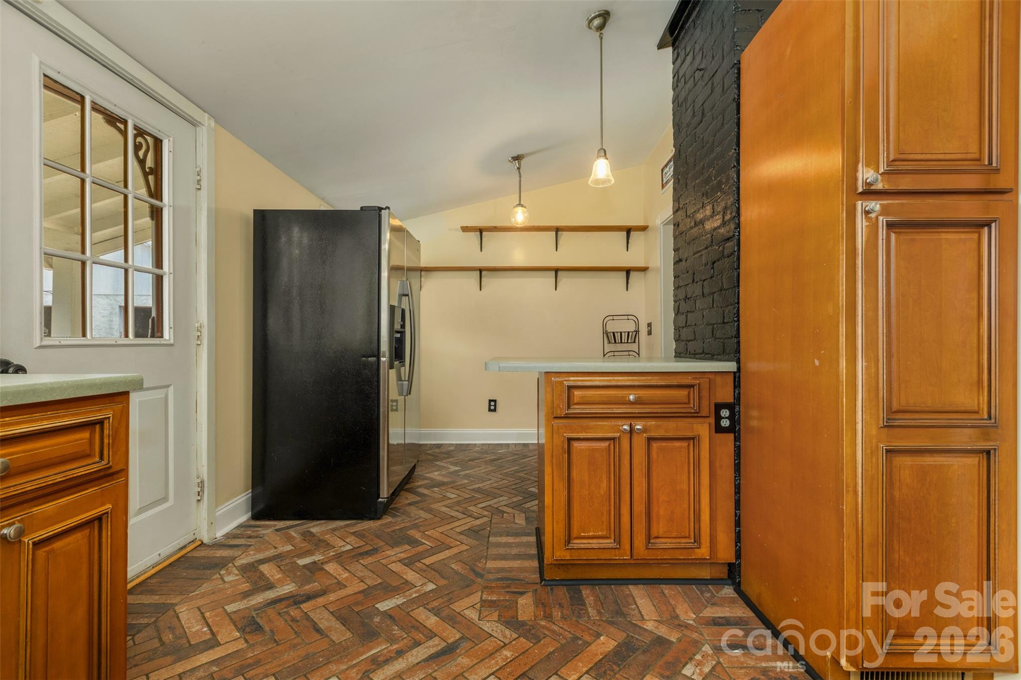 100 Cannon Drive — Hendersonville