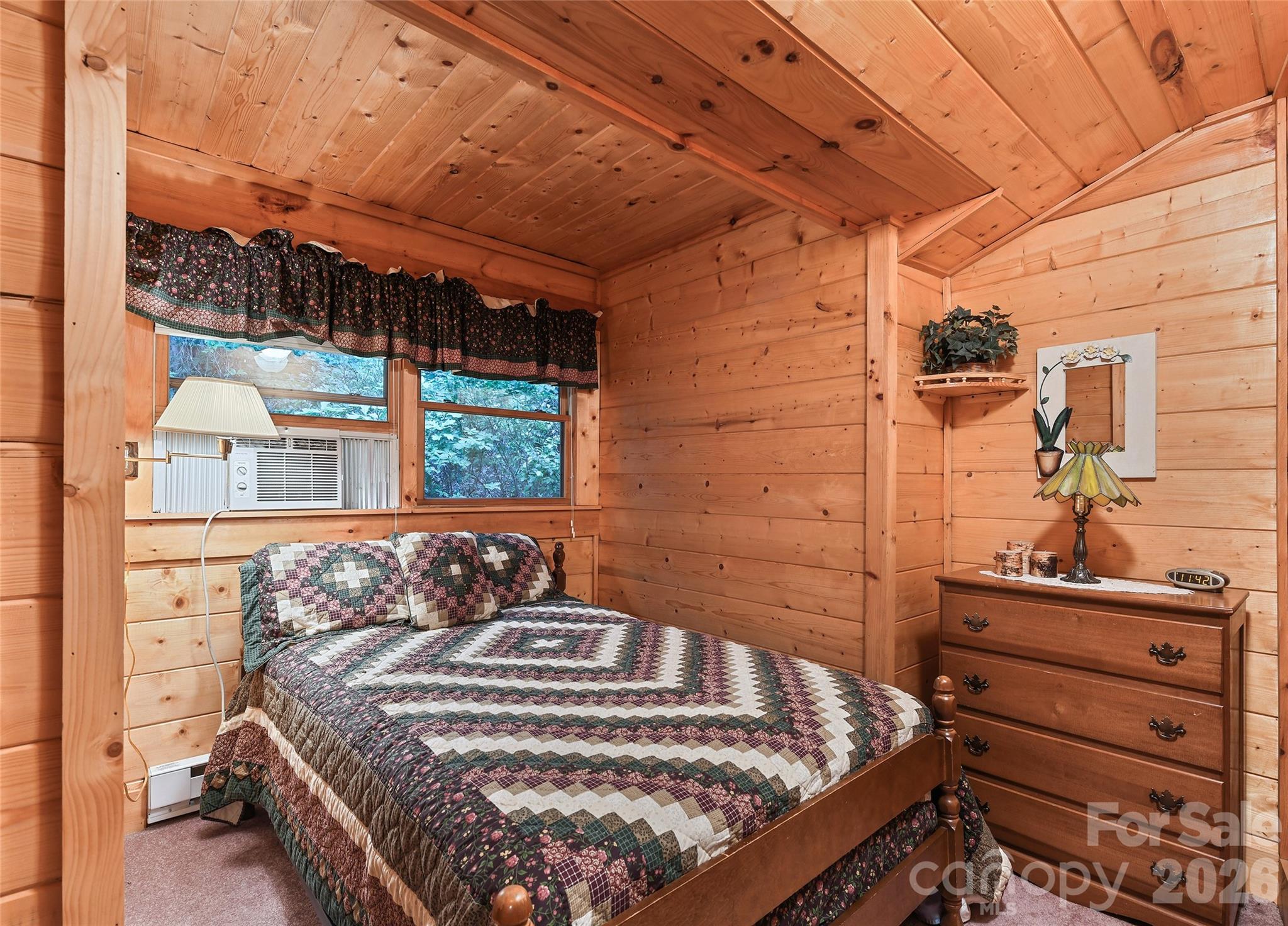 52 Steep Lane — Maggie Valley