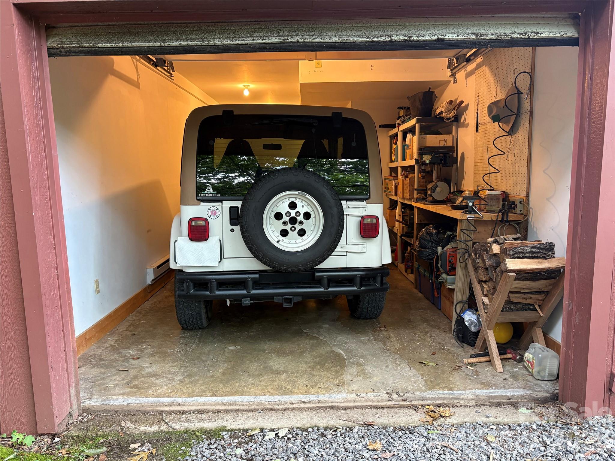 52 Steep Lane — Maggie Valley