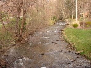52 Steep Lane — Maggie Valley