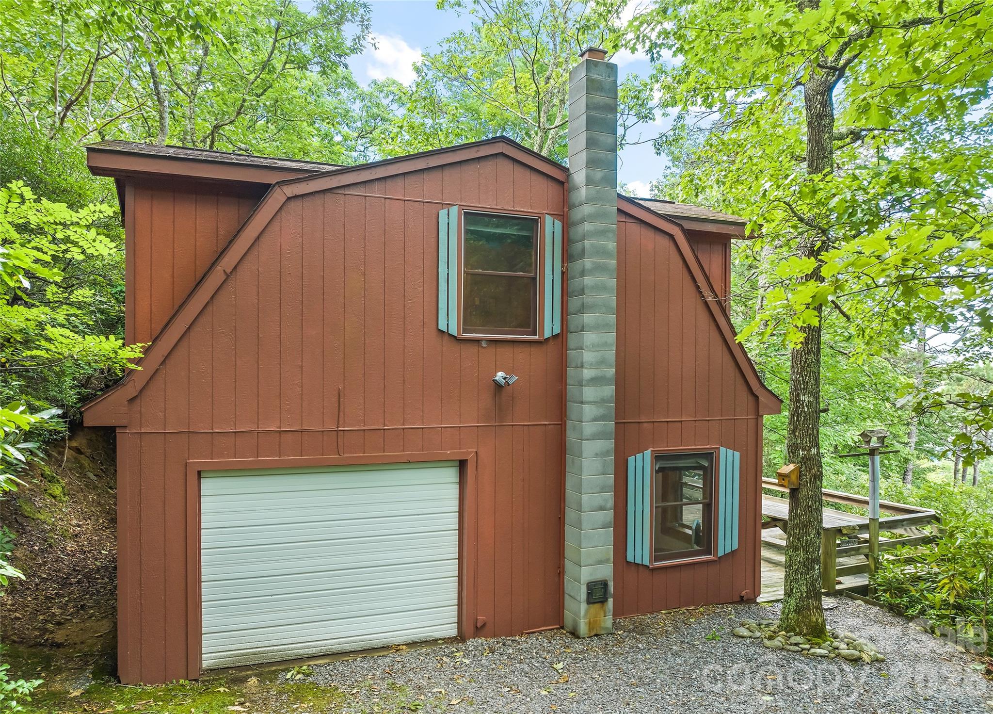 52 Steep Lane — Maggie Valley