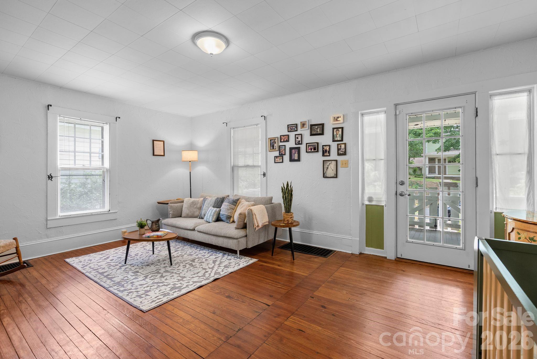 60 Annandale Avenue — Asheville