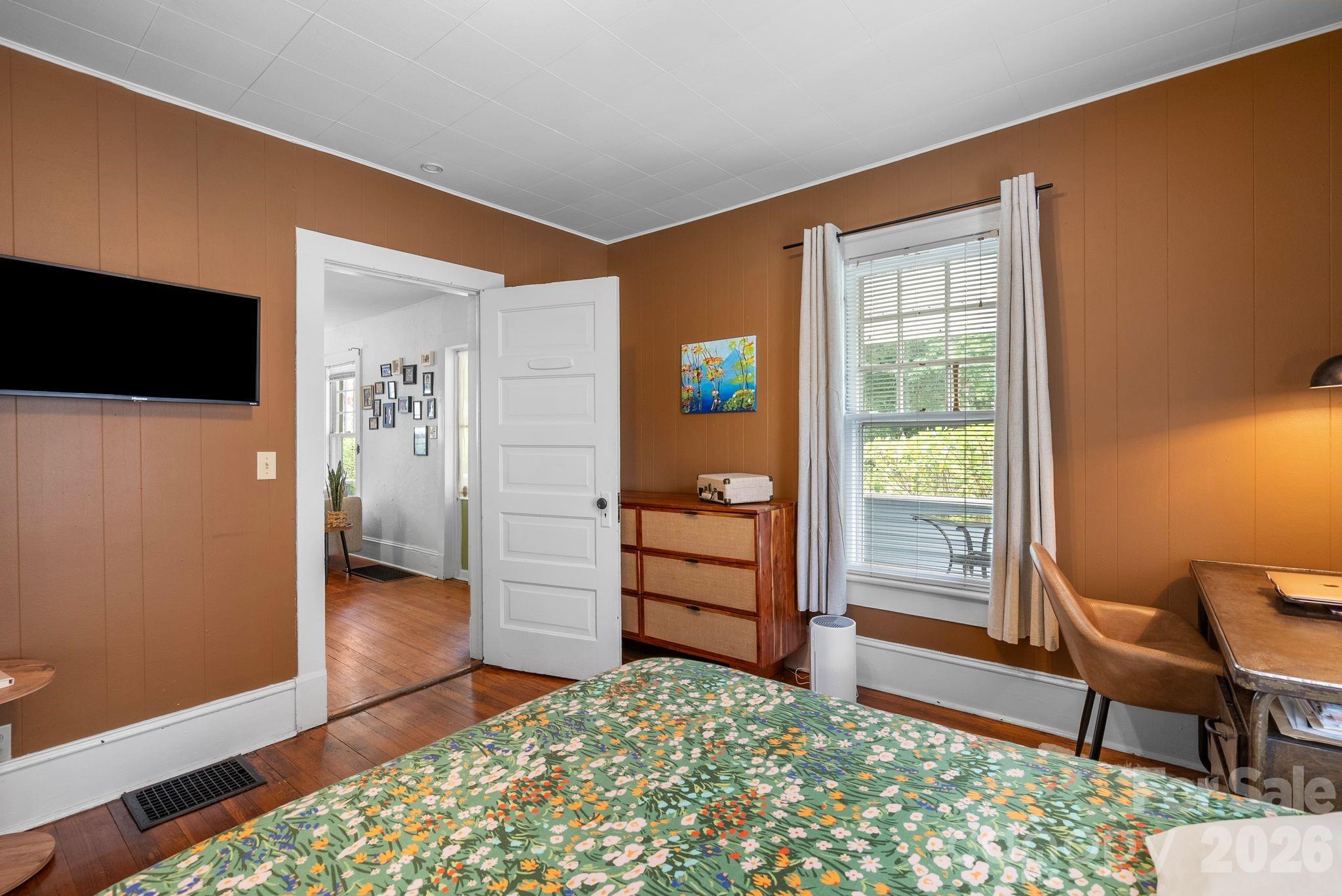 60 Annandale Avenue — Asheville