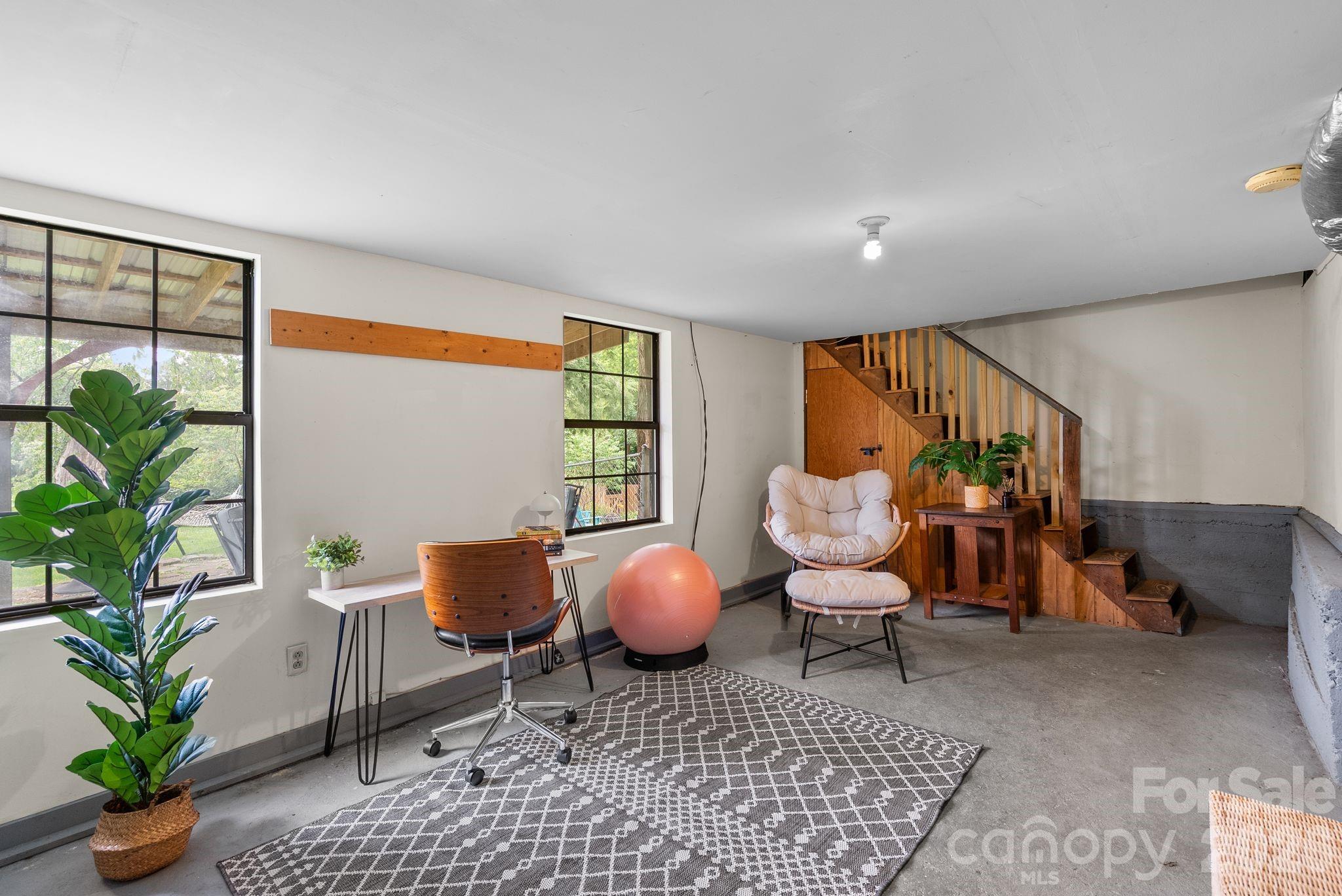60 Annandale Avenue — Asheville