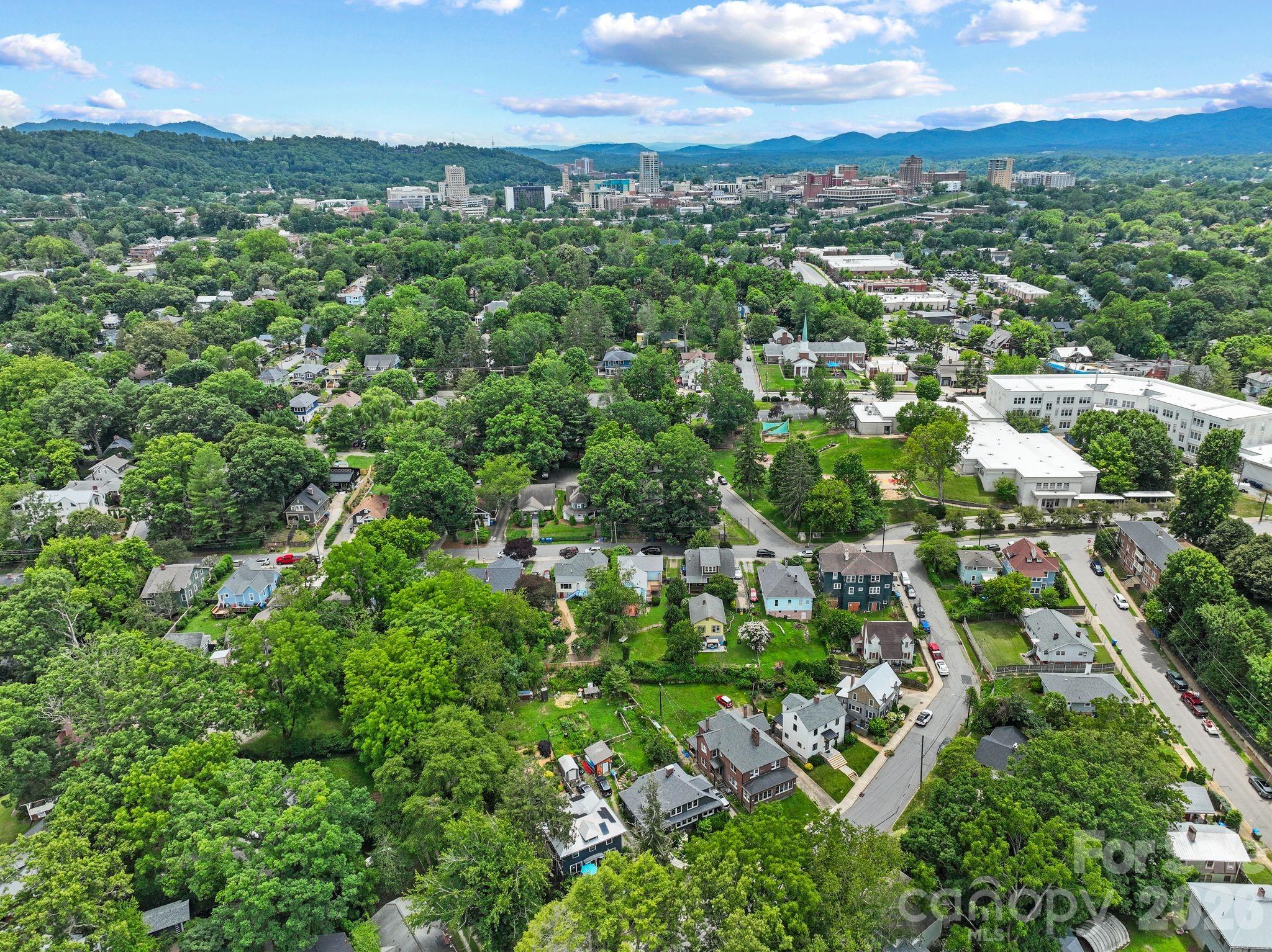 60 Annandale Avenue — Asheville