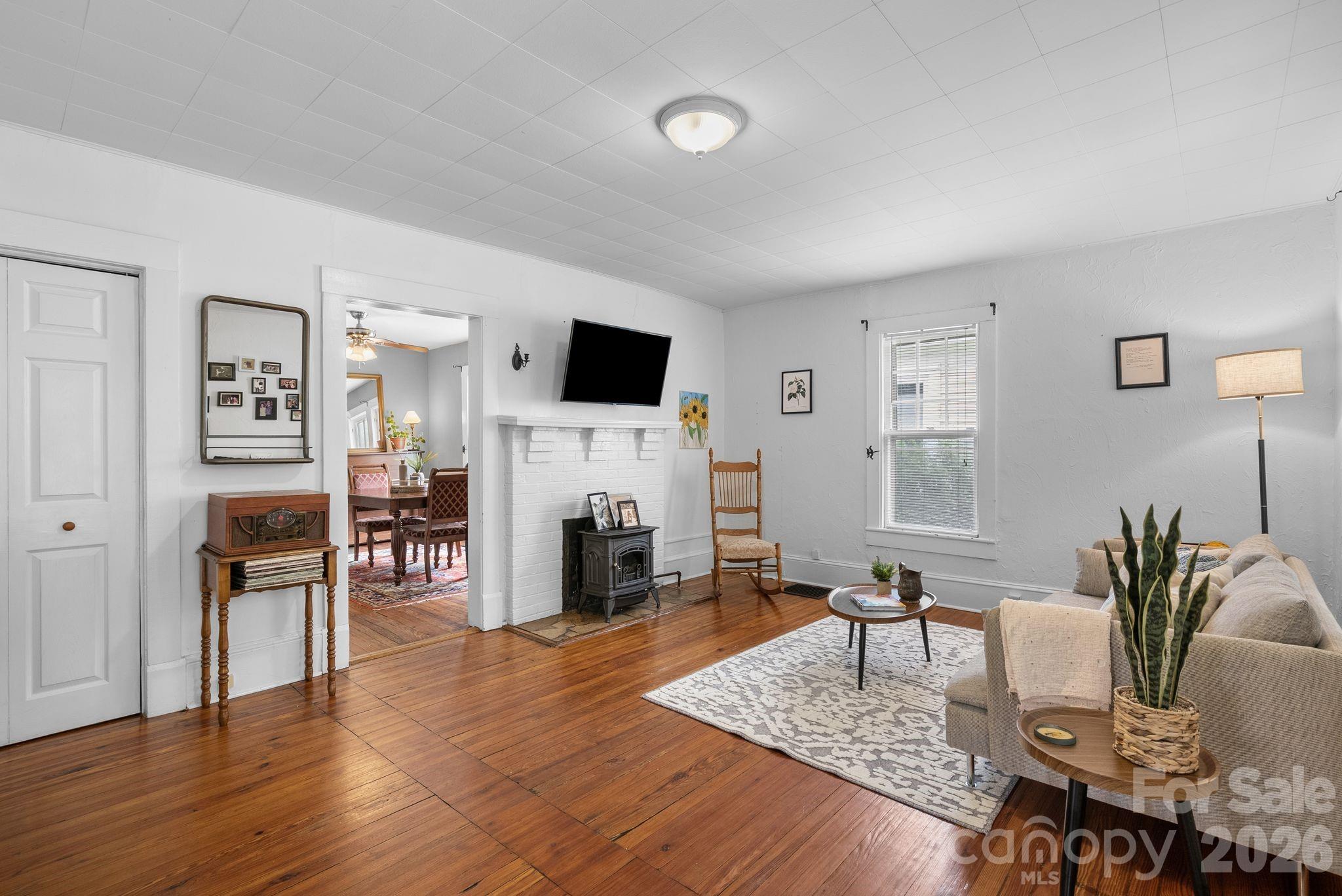 60 Annandale Avenue — Asheville
