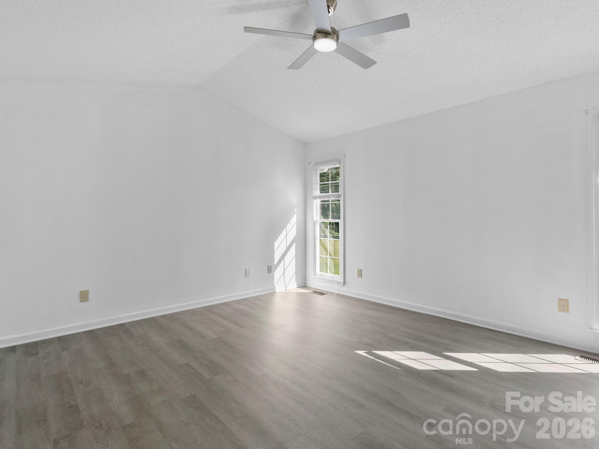 1 Strathmore Drive — Arden