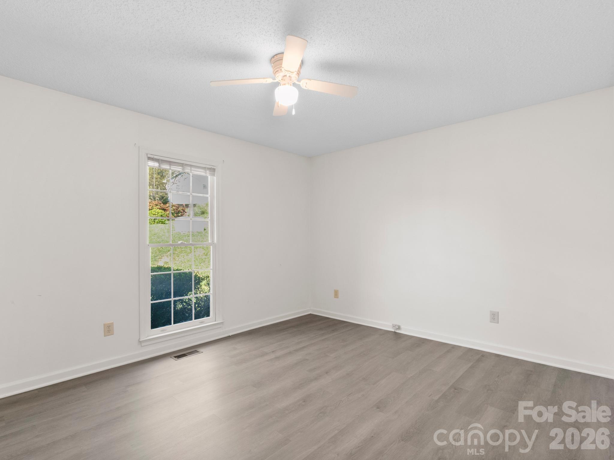 1 Strathmore Drive — Arden