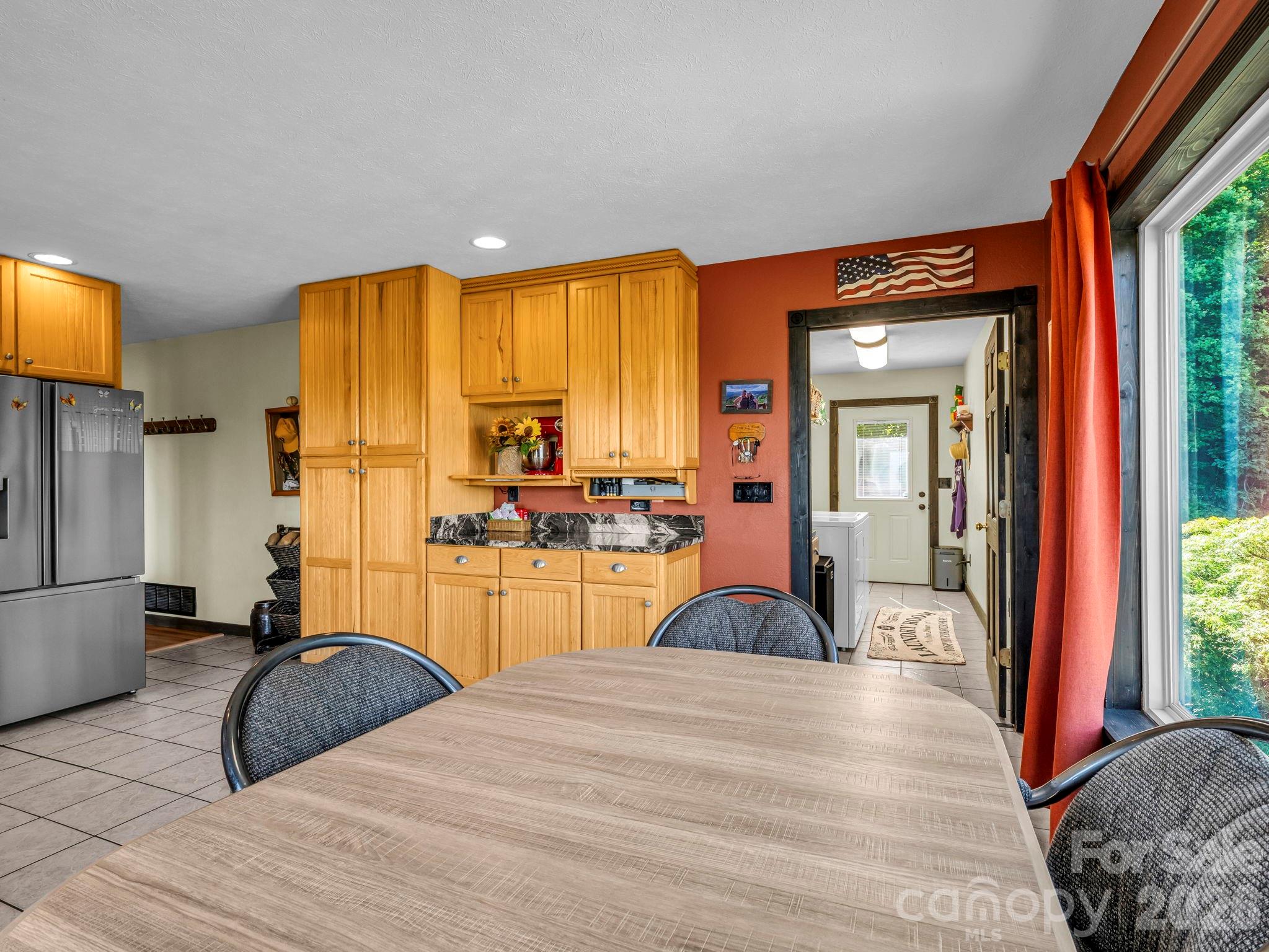 1025 Jeter Mountain Road — Penrose