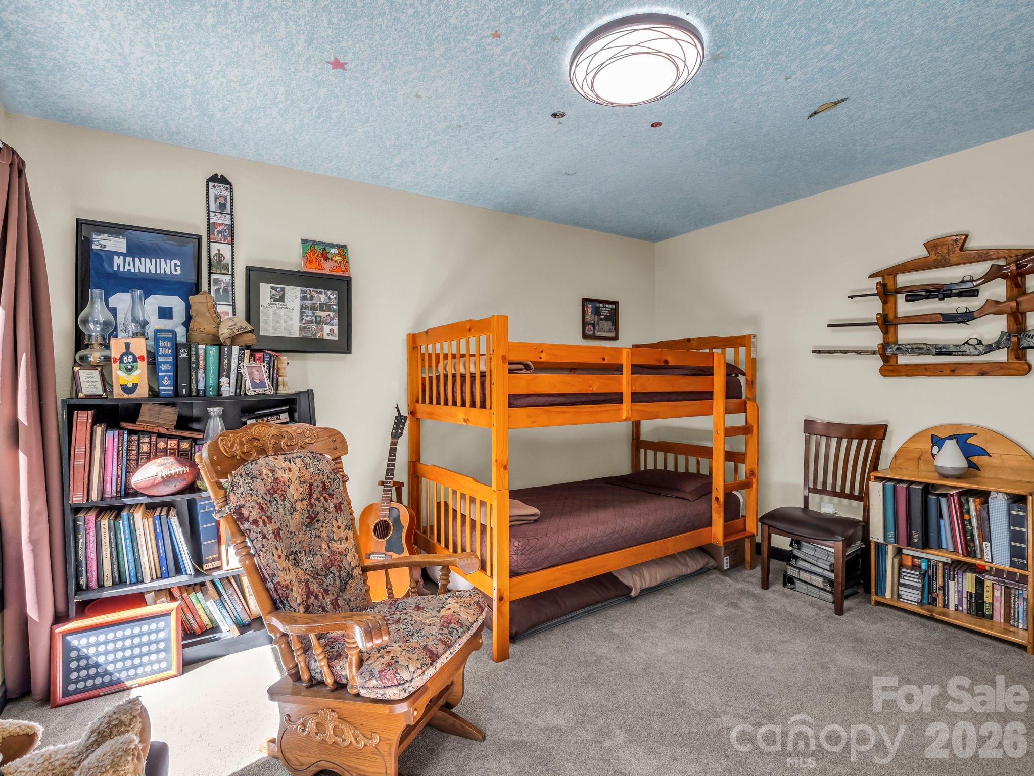 1025 Jeter Mountain Road — Penrose