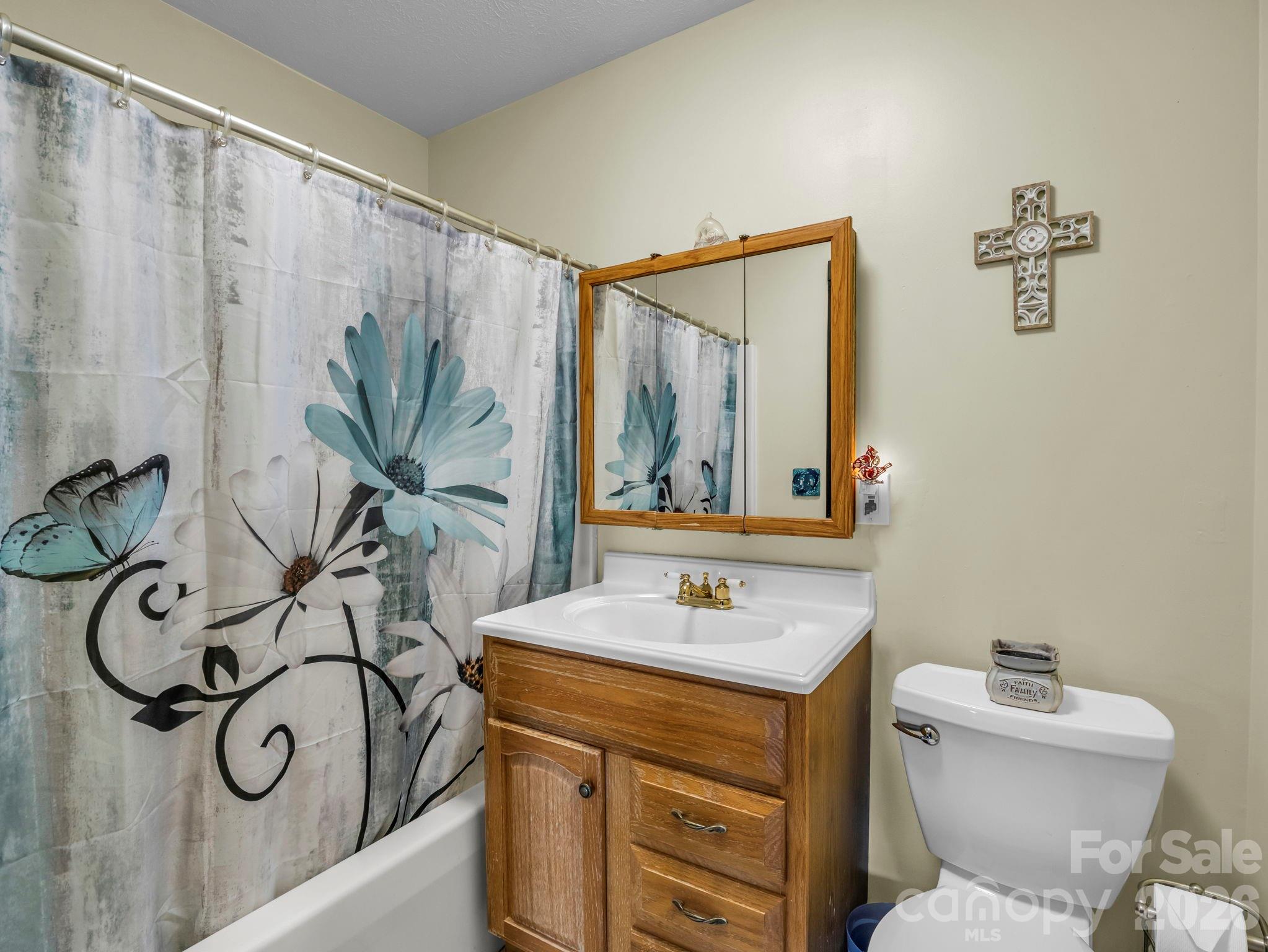 1025 Jeter Mountain Road — Penrose